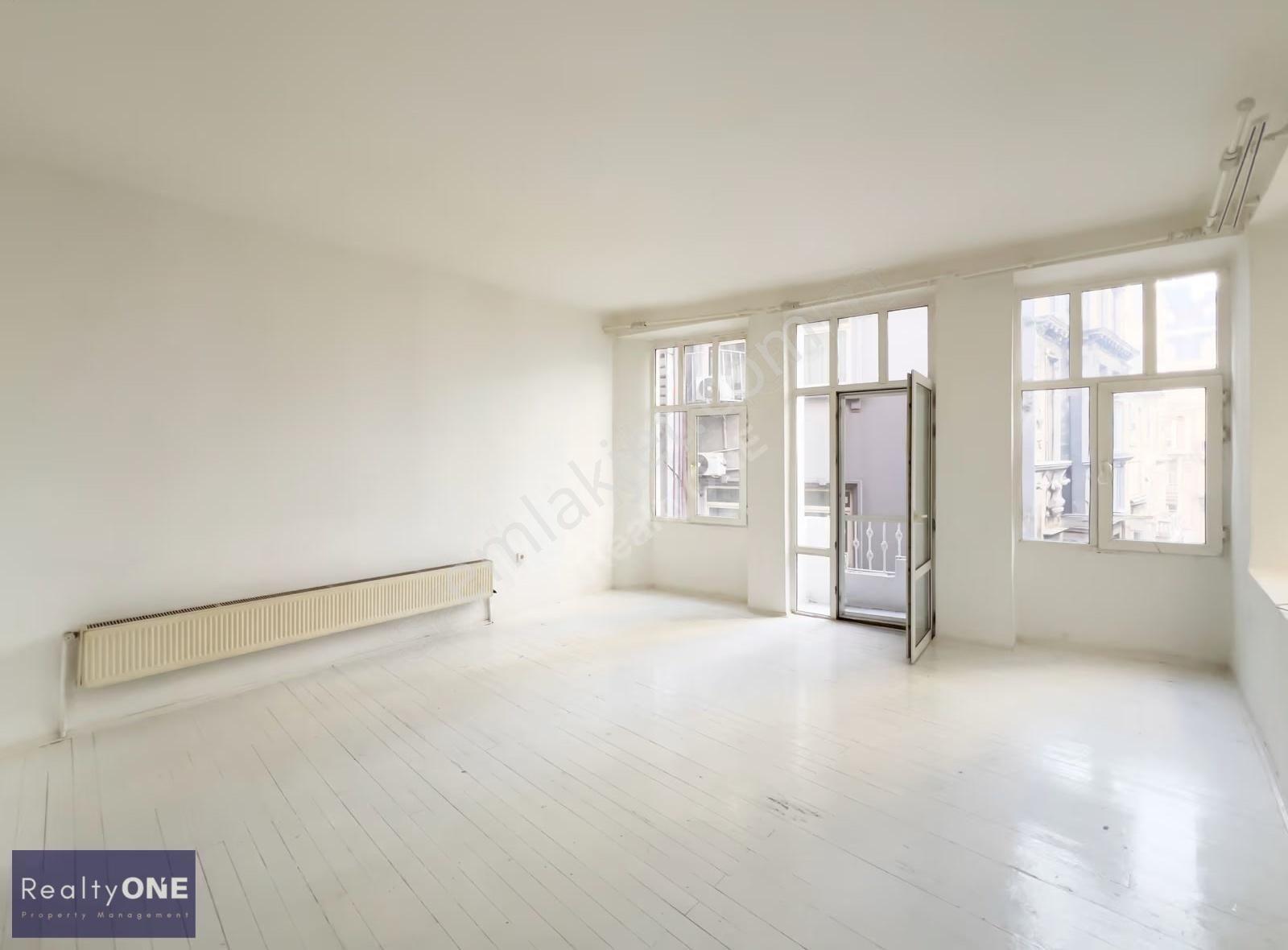 R-one Asmalı Mescit 1+1 Metro Çok Yakın Kiralık Daire-ofis-eng