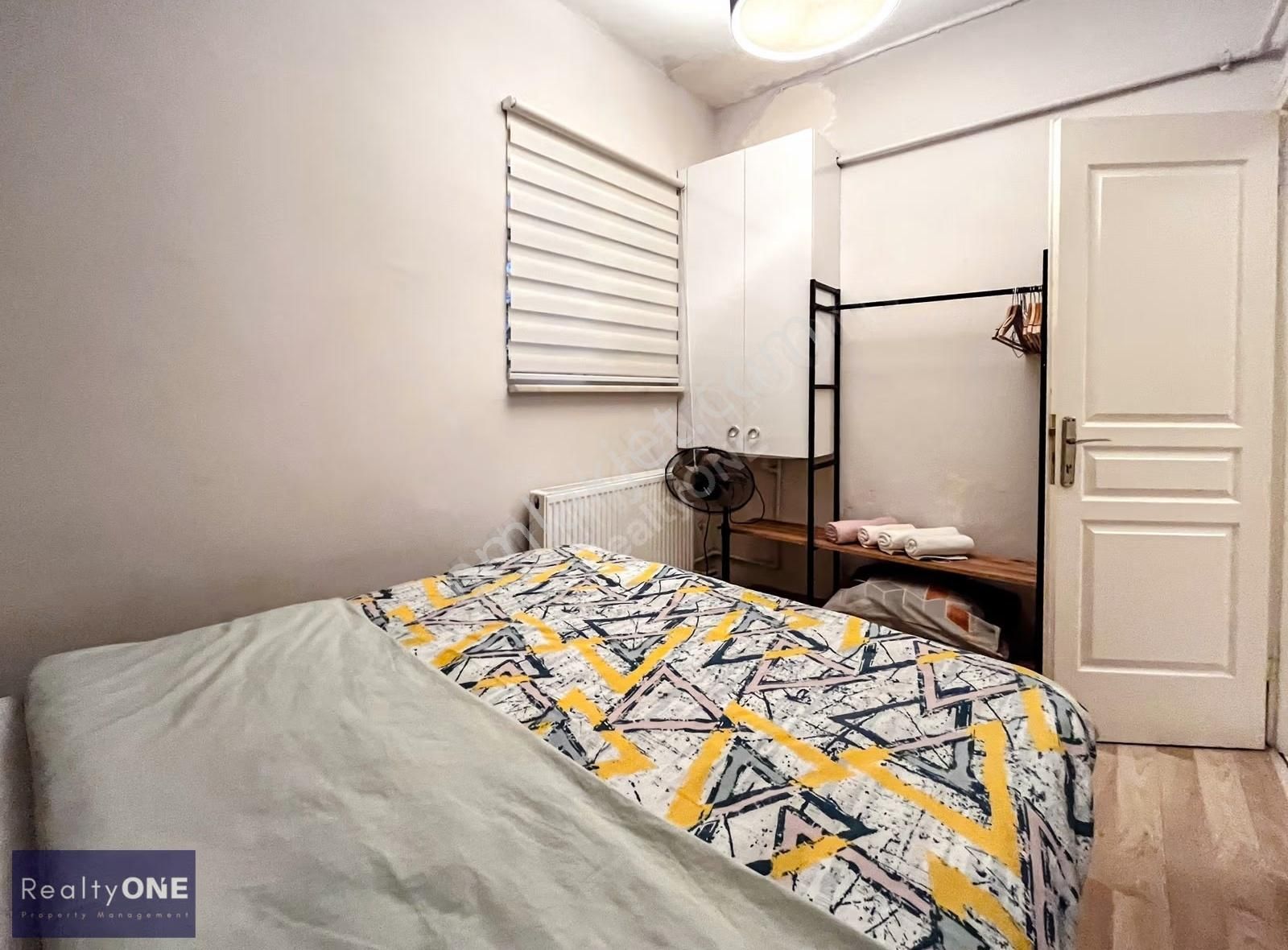 R-one Beyoğlu Cihangir Merkezi Konum Eşyalı 2+1 Kiralık Daire-en - Görsel 4