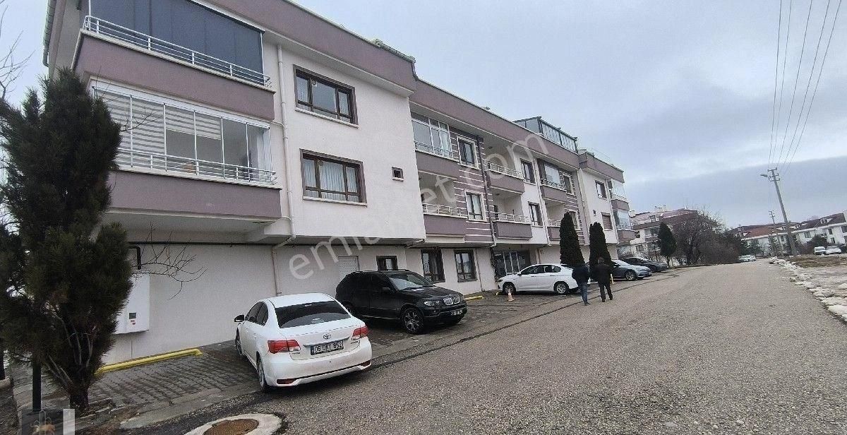 Kaplan İnşaat Ve Gayrimenkulde Kızılcaşar' Da Merkezi Konumda 2+1 Dubleks - Görsel 5