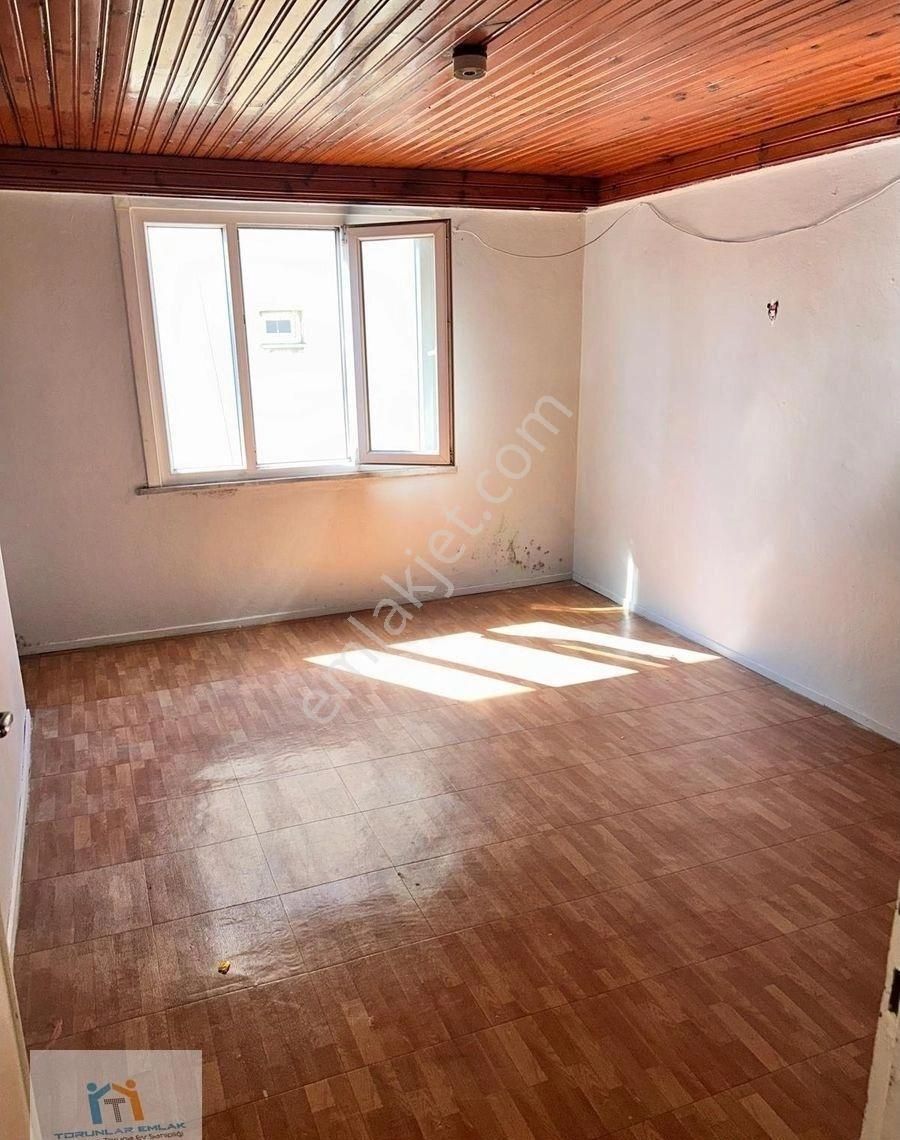 Torunlar Emlaktan Satılık 2+1 Balkonlu 5.kt Daire Yenimah.