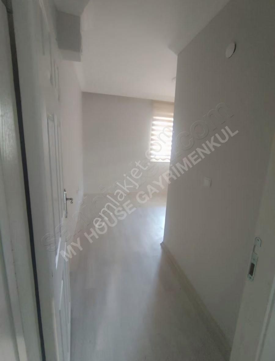 My House'tan Mehmet Akifte 1+1 Kapalı Geniş Mutfak Giriş Daire. - Görsel 6