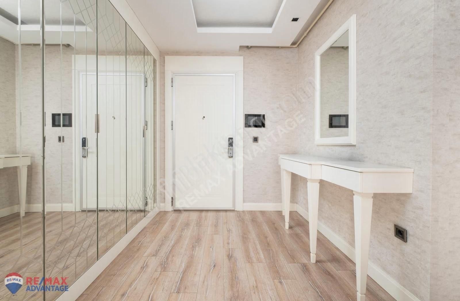 Remax Advantage Dan Balat Ona 162 Sitesinde 4,5+1 Arakat Daire - Görsel 12