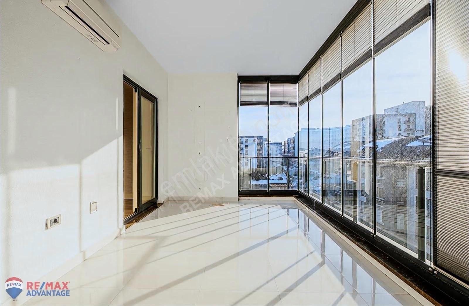 Remax Advantage Dan Balat Ona 162 Sitesinde 4,5+1 Arakat Daire - Görsel 9