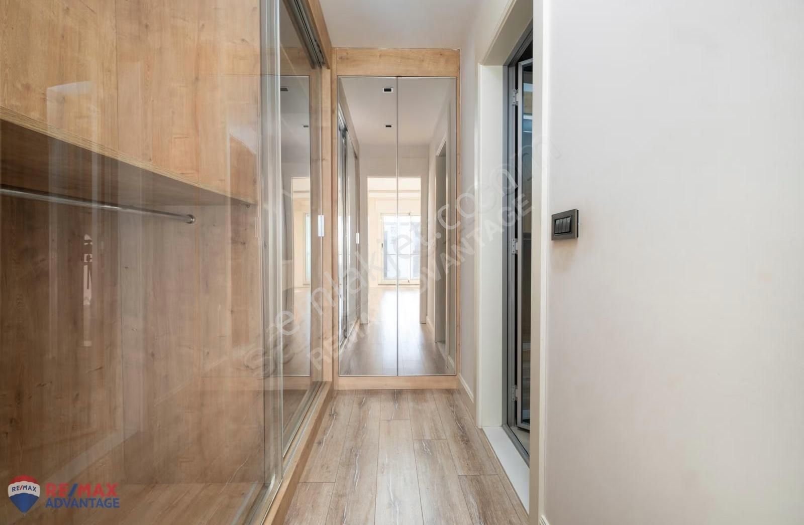 Remax Advantage Dan Balat Ona 162 Sitesinde 4,5+1 Arakat Daire - Görsel 15