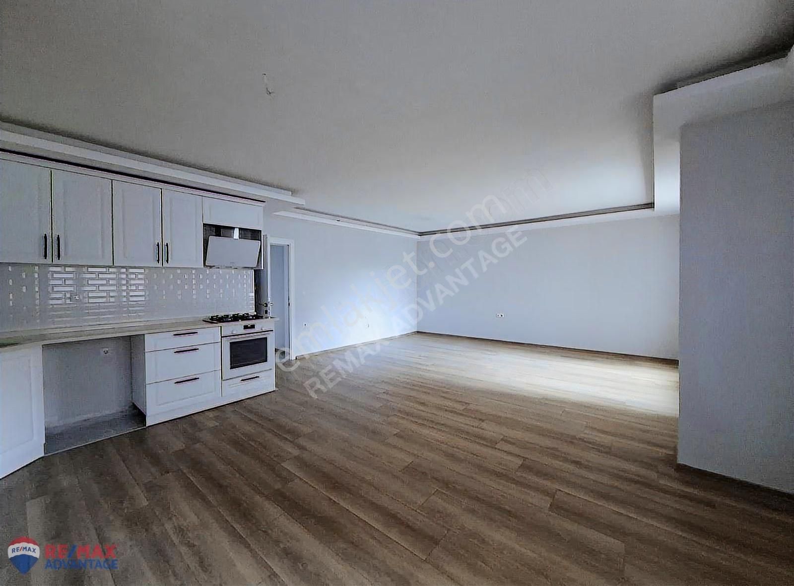 Remax Advantage'dan Özlüce Okullar Bölgesinde 3+1 Sıfır Daire - Görsel 8