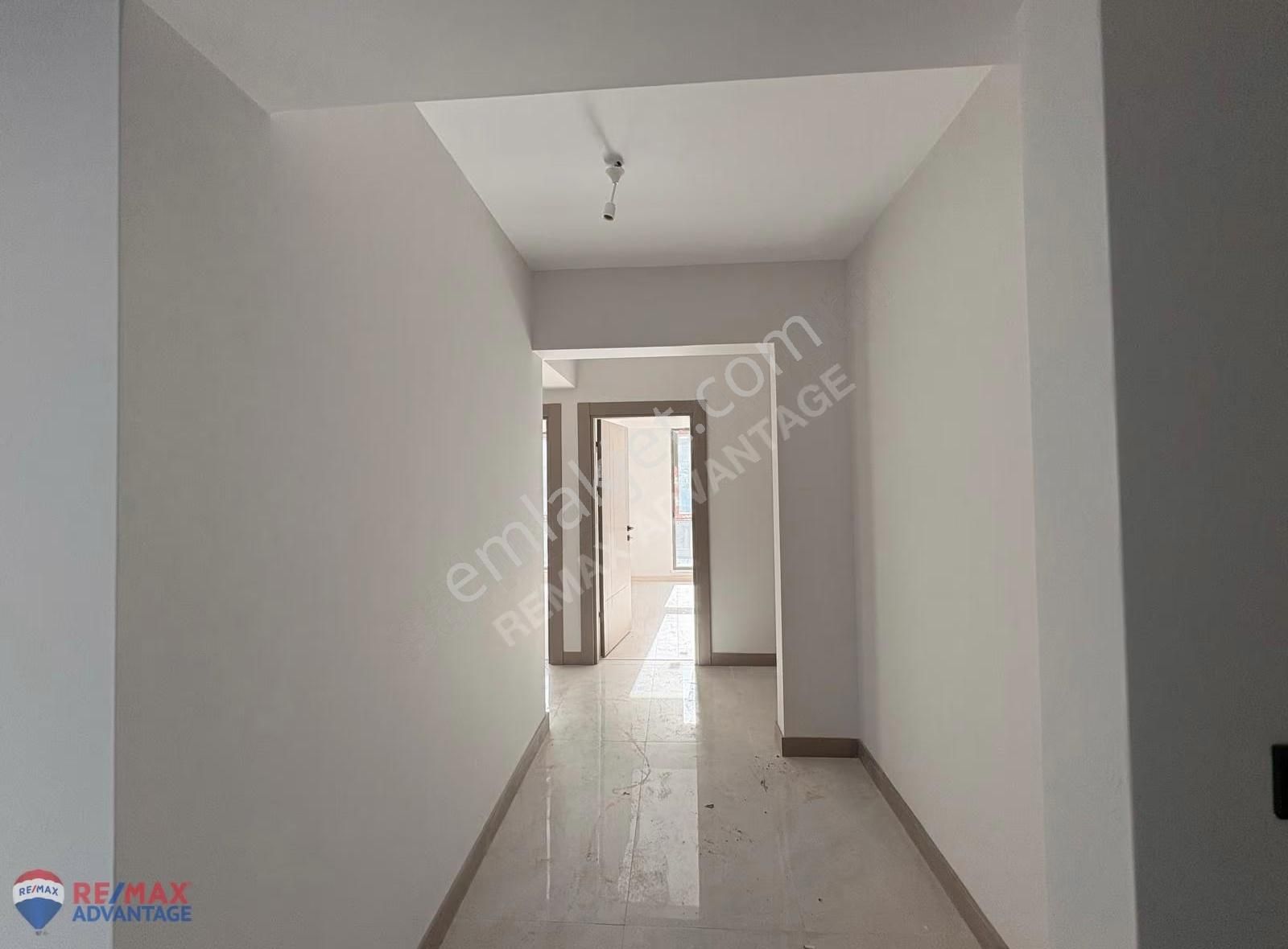 Remax Advantage'den Karnur Acarkent Sitesinde Kiralık Daire - Görsel 2