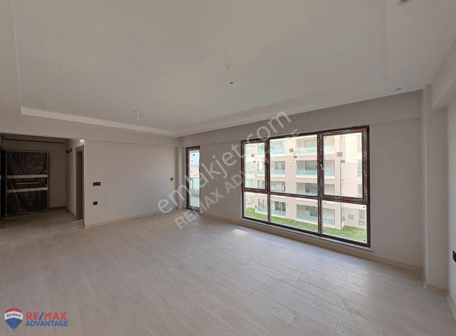 Remax Advantage'den Karnur Acarkent Sitesinde Kiralık Daire - Görsel 3