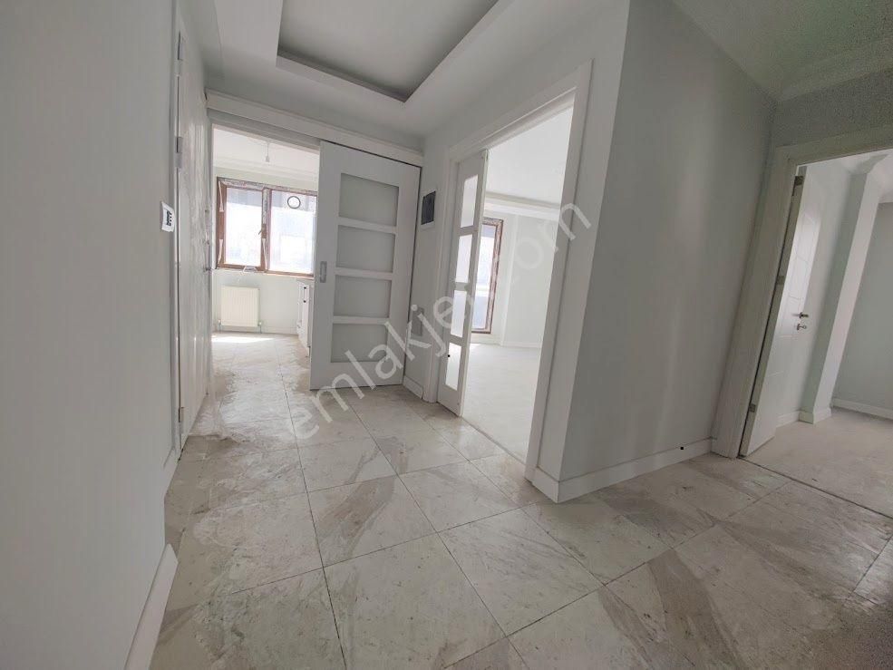 Yıldız Dan Hürriyette Güney Cephe Tek Daire Üzerine 3+1 Mükemmel Daire - Görsel 20