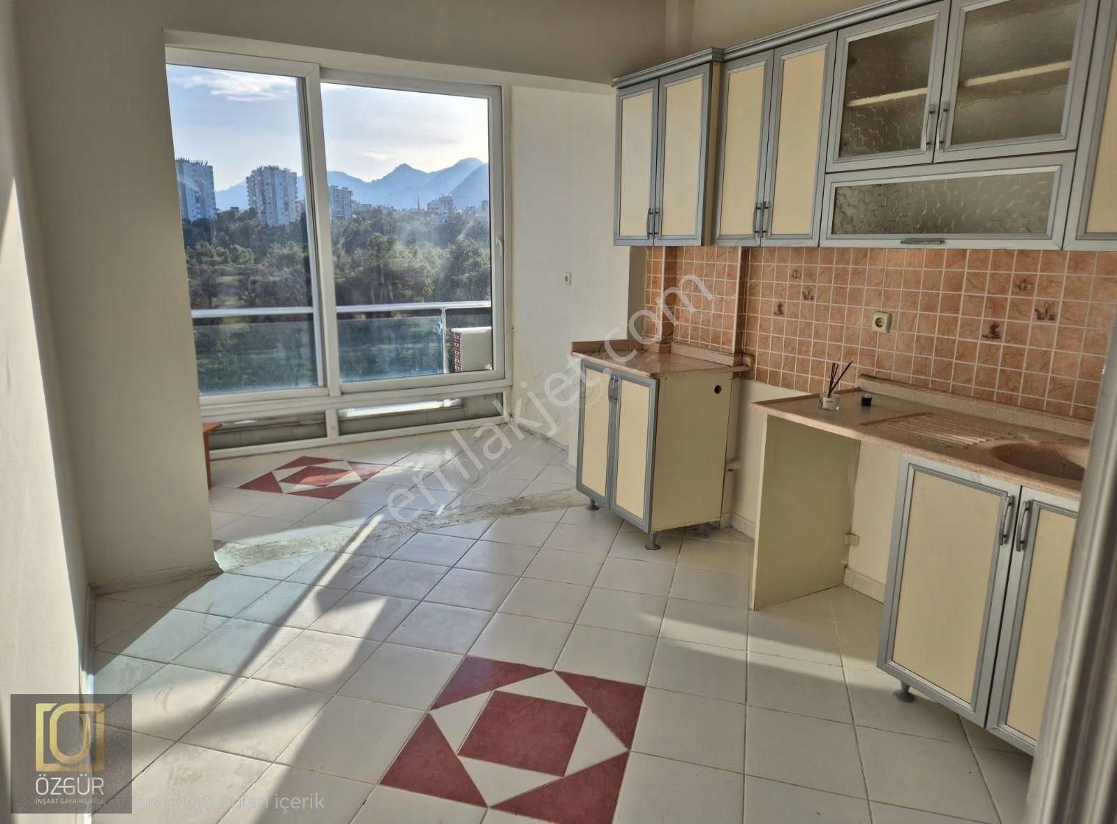 Konyaaltı Öğretmenevleri Mahallesinde Deniz Manzaralı 4+1 Dublex - Görsel 2