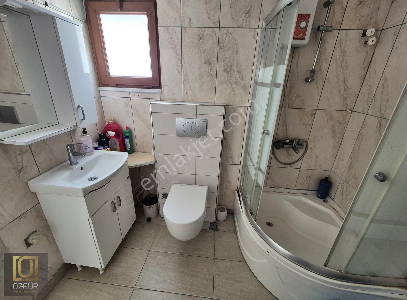 Konyaaltı Toros Mah.de 1+1 Eşyalı Çatı Katı