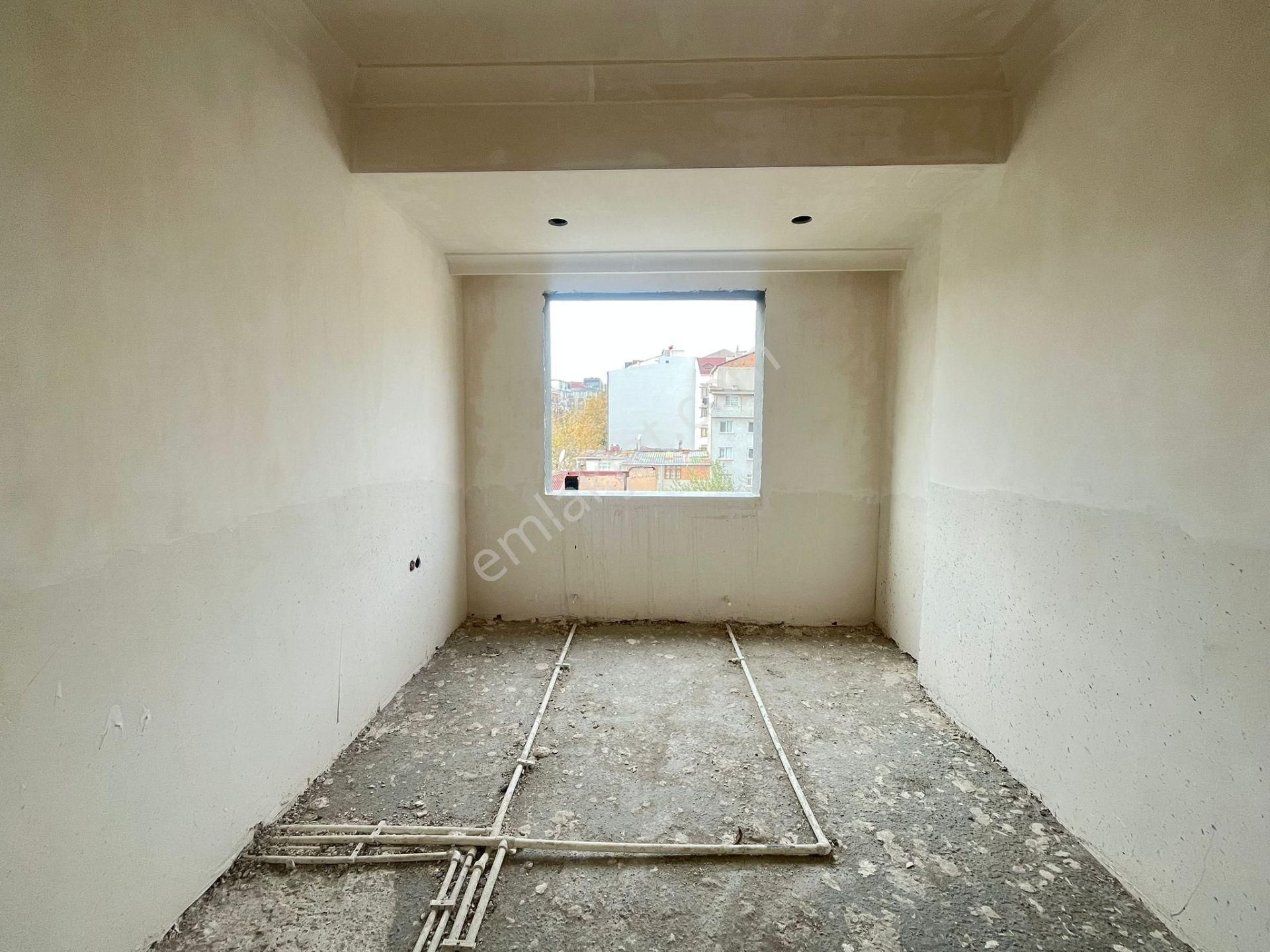 Yıldız Dan Cadde Üzerinde Sıfır Kredili Önü Açık Otoparklı Ara Kat Daire - Görsel 4