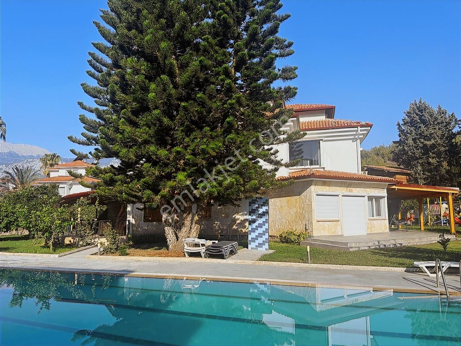 Kiriş'te Vatandaşlığa Uygun Havuzlu Sitede Satılık Villa - Görsel 34