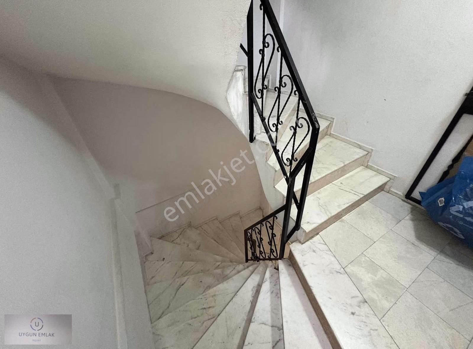 Buca İşçi Evleri Yiğitler Mah.'de 3+1 3 Cepheli Ara Kat Daire - Görsel 13