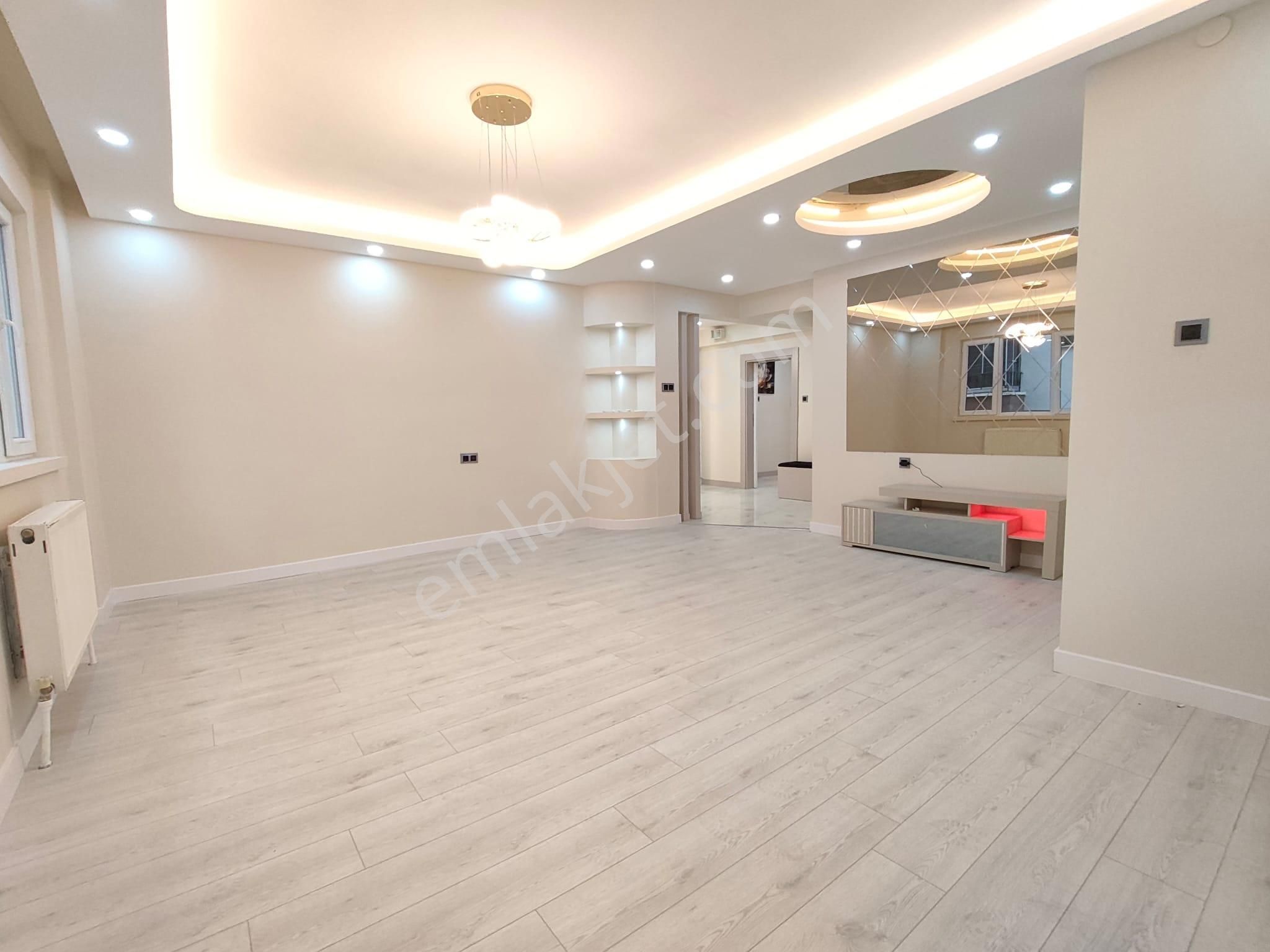 Yılmaz Gayrimenkul Den Mareşal Çakmak Mah 3+1 Arakat Lüx Yapılı 3. Banyolu 4.595 Pazarlıklı - Görsel 34