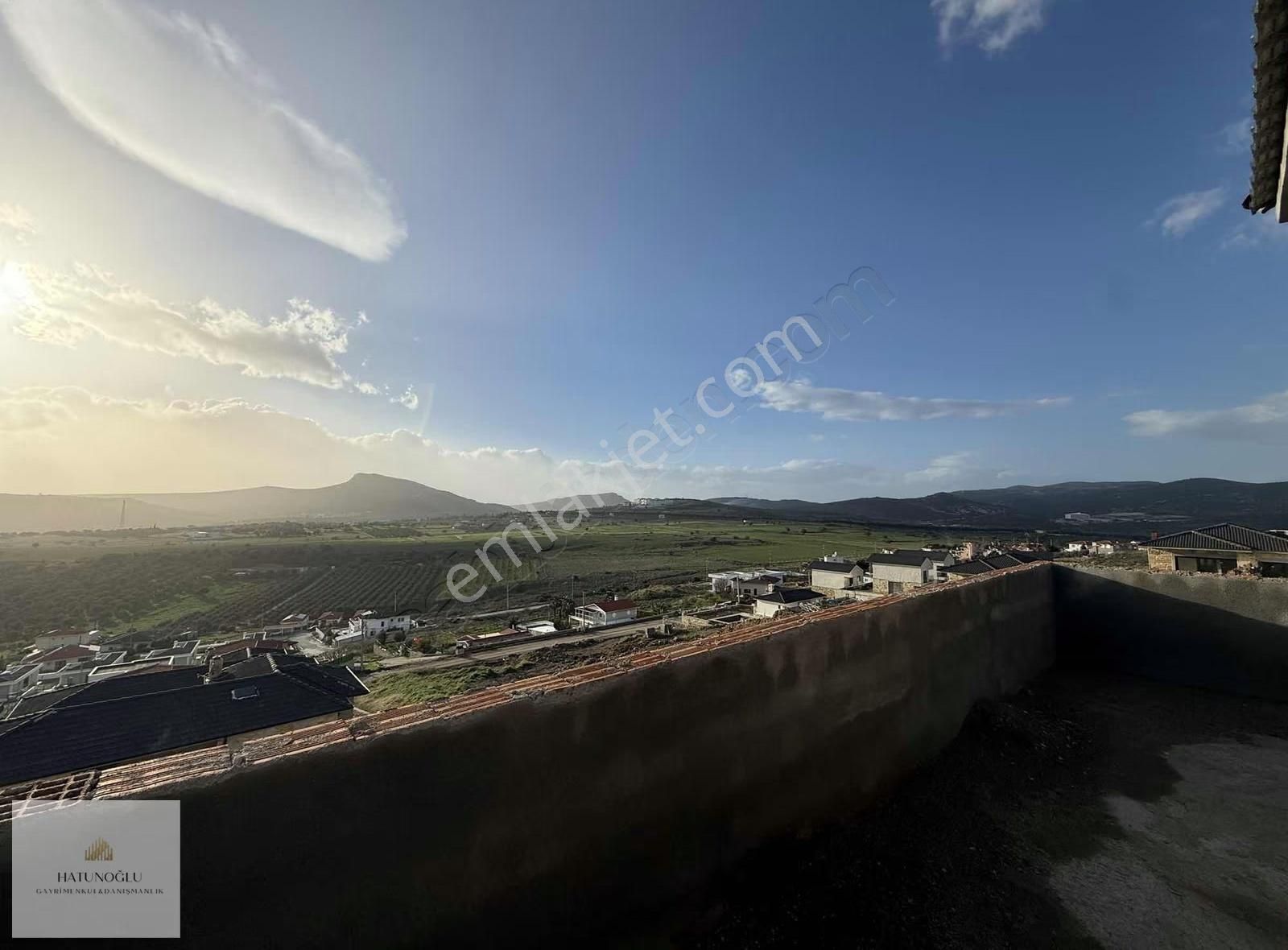 Hatunoğlu'ndan Satılık Foçaköy'de 7+1 Tripleks Villa - Görsel 2