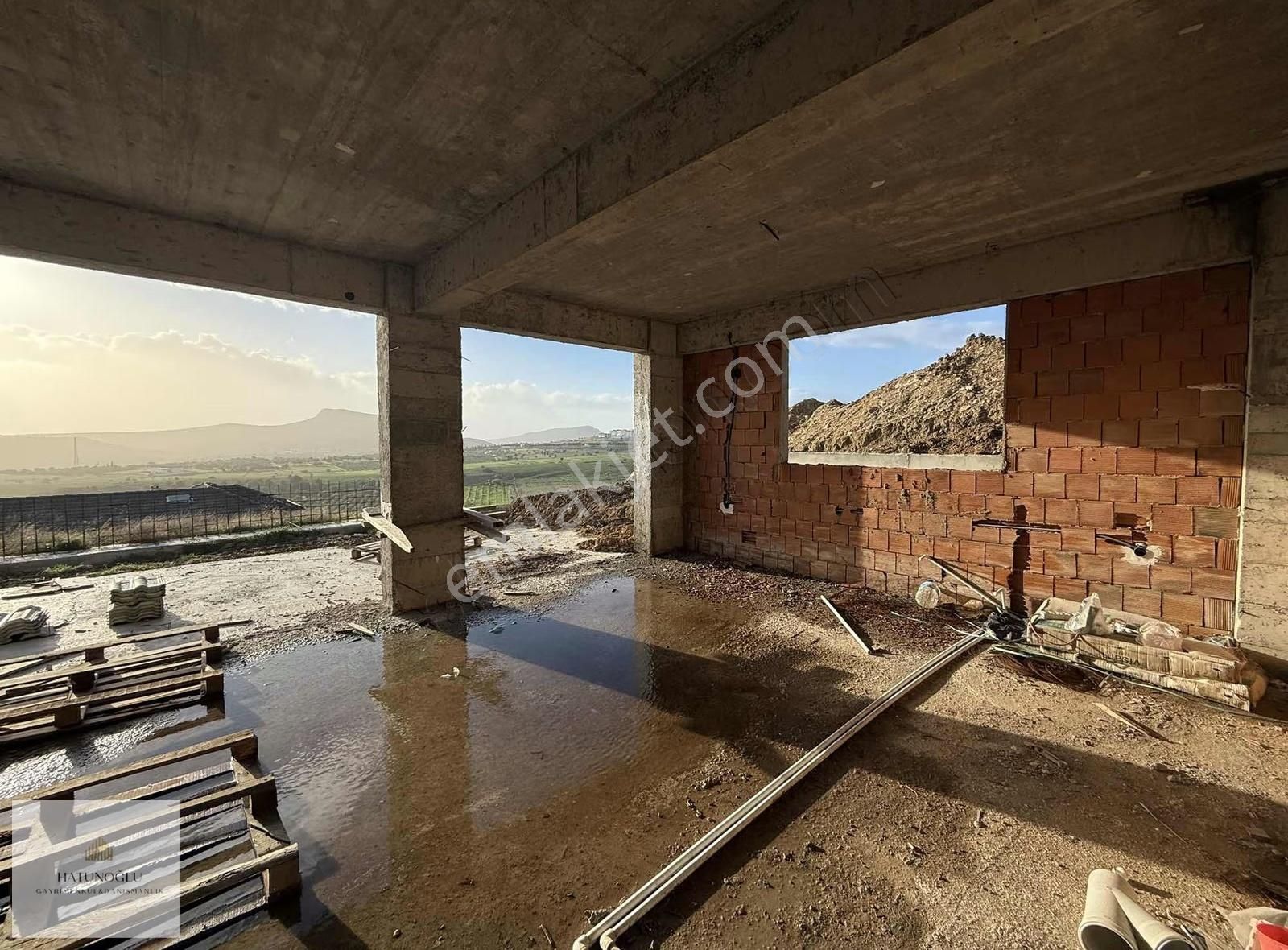 Hatunoğlu'ndan Satılık Foçaköy'de 7+1 Tripleks Villa - Görsel 18