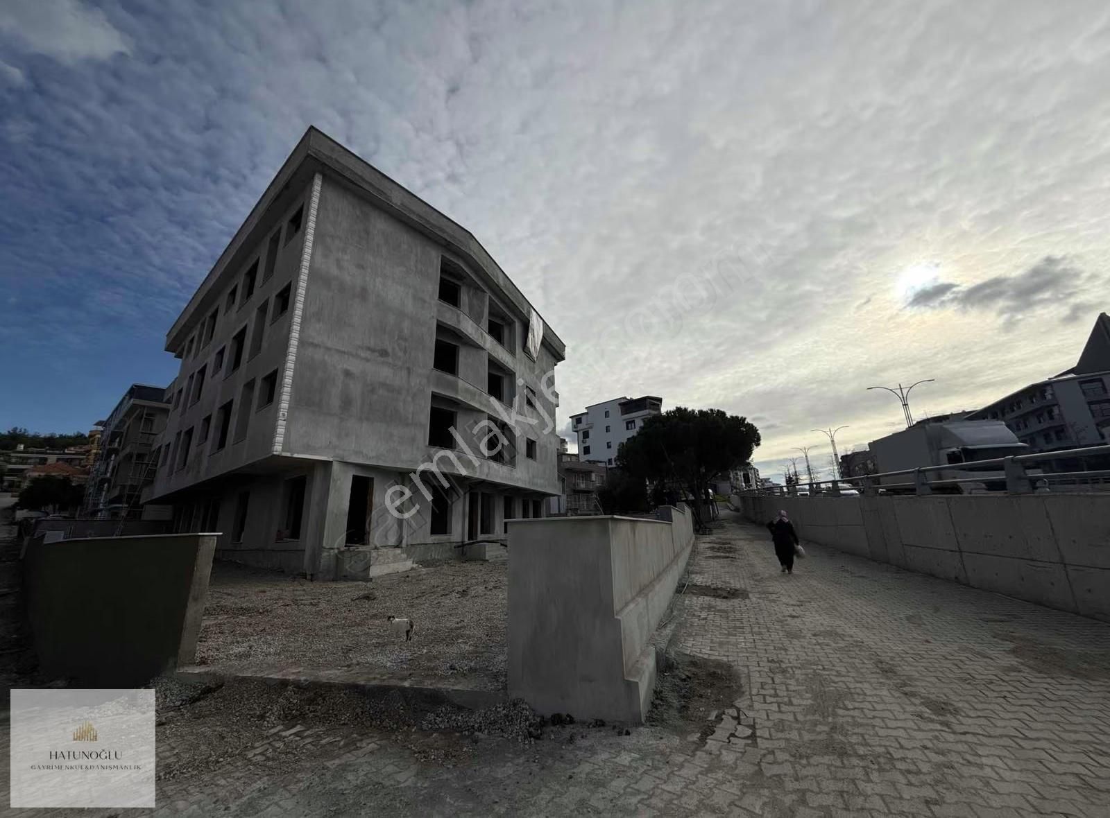 Hatunoğlu'ndan Aliağa-çanakkale Yoluna Cephe Arakat 1+1'ler - Görsel 6