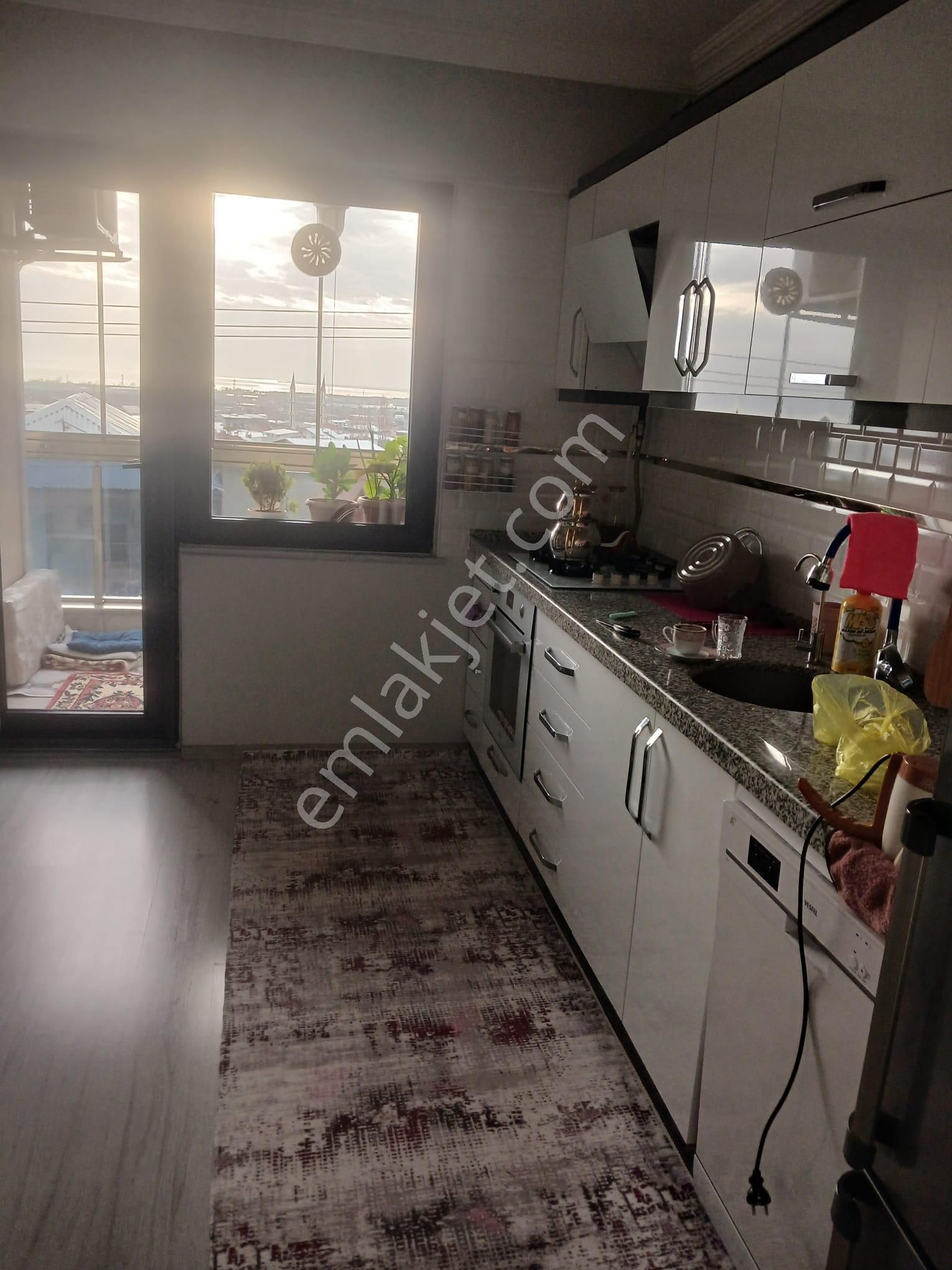 Rt Safirden Orhangazi Hürriyet Mah Arakat 2+1 Satılık Daire