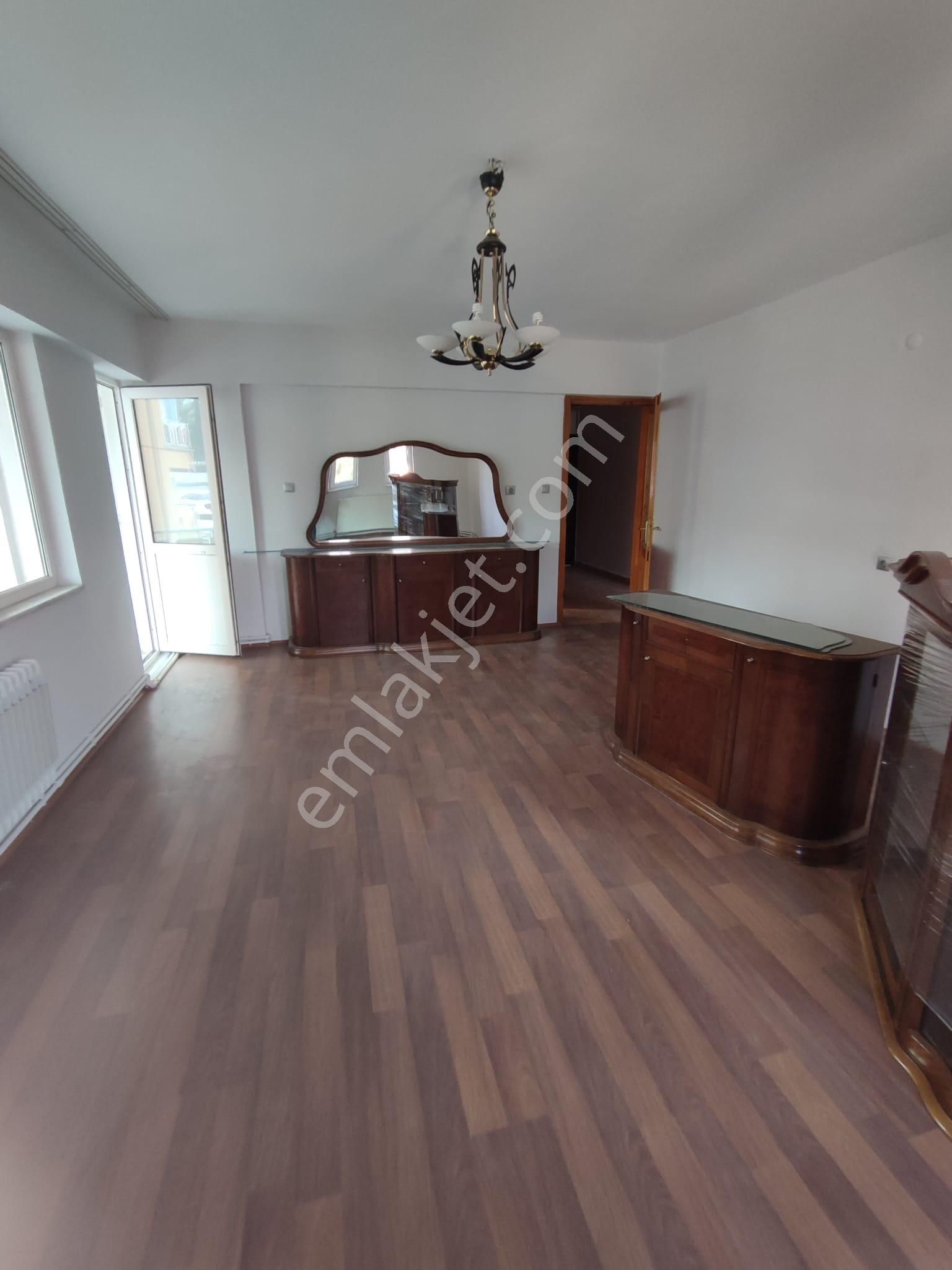 Kaan Emlaktan Kınıklı Bursa Caddesine Yakın Arakat 3+1 Öncephe Depozitosuz Daire - Görsel 2