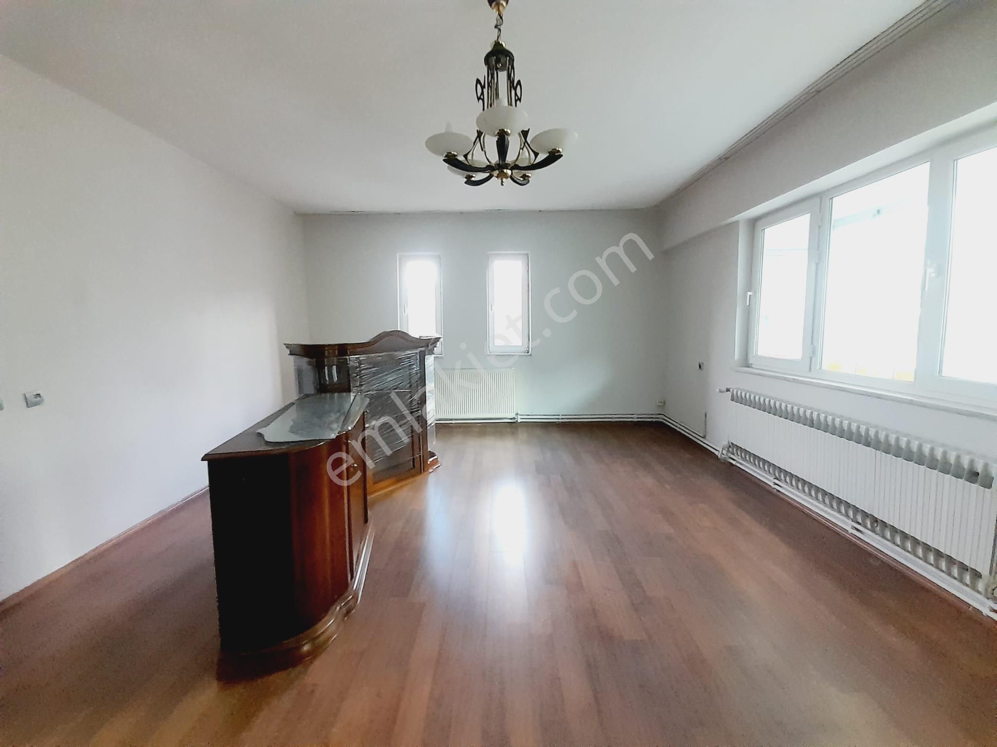 Kaan Emlaktan Kınıklı Bursa Caddesine Yakın Arakat 3+1 Öncephe Depozitosuz Daire - Görsel 23