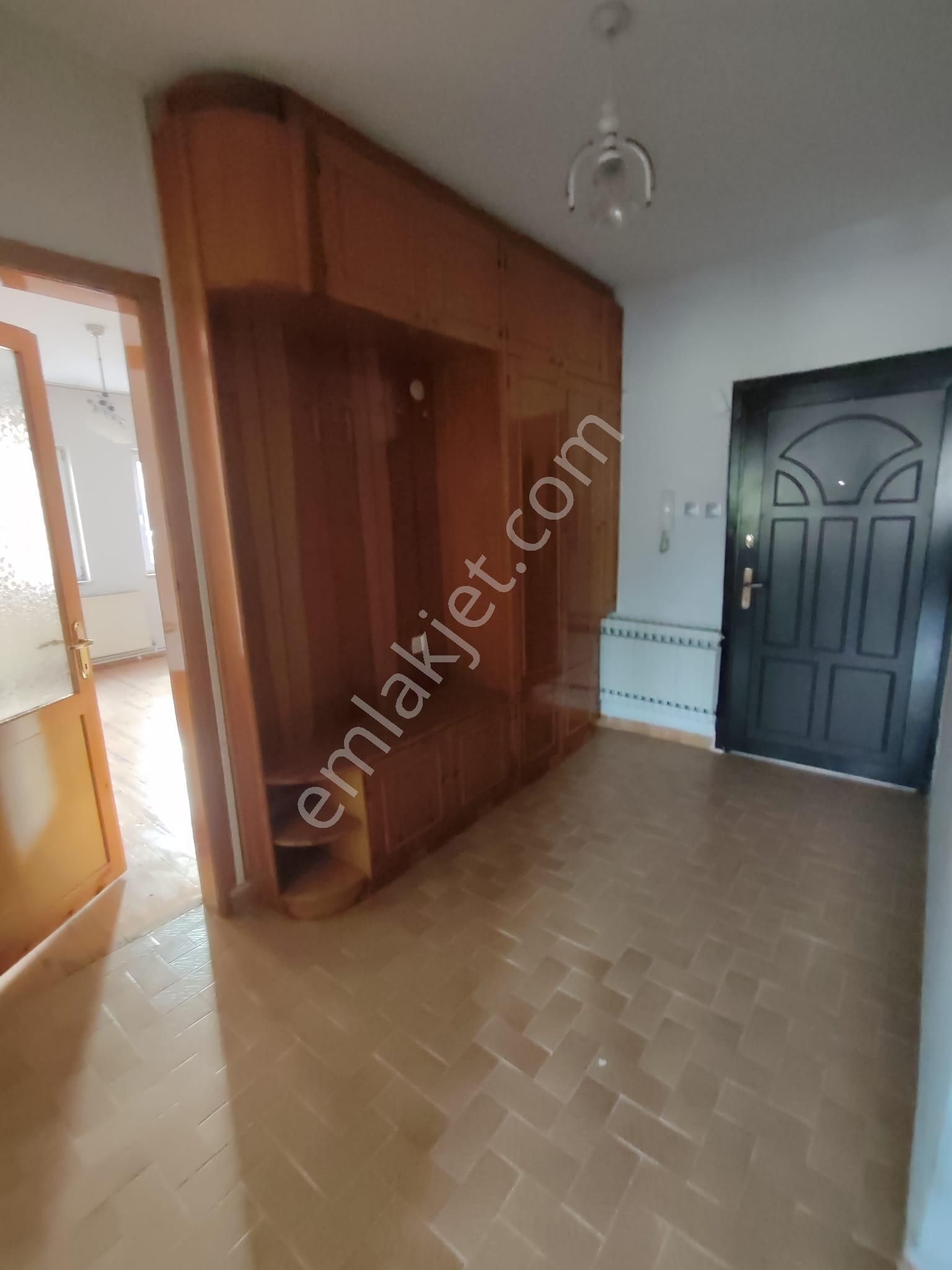 Kaan Emlaktan Kınıklı Bursa Caddesine Yakın Arakat 3+1 Öncephe Depozitosuz Daire - Görsel 15