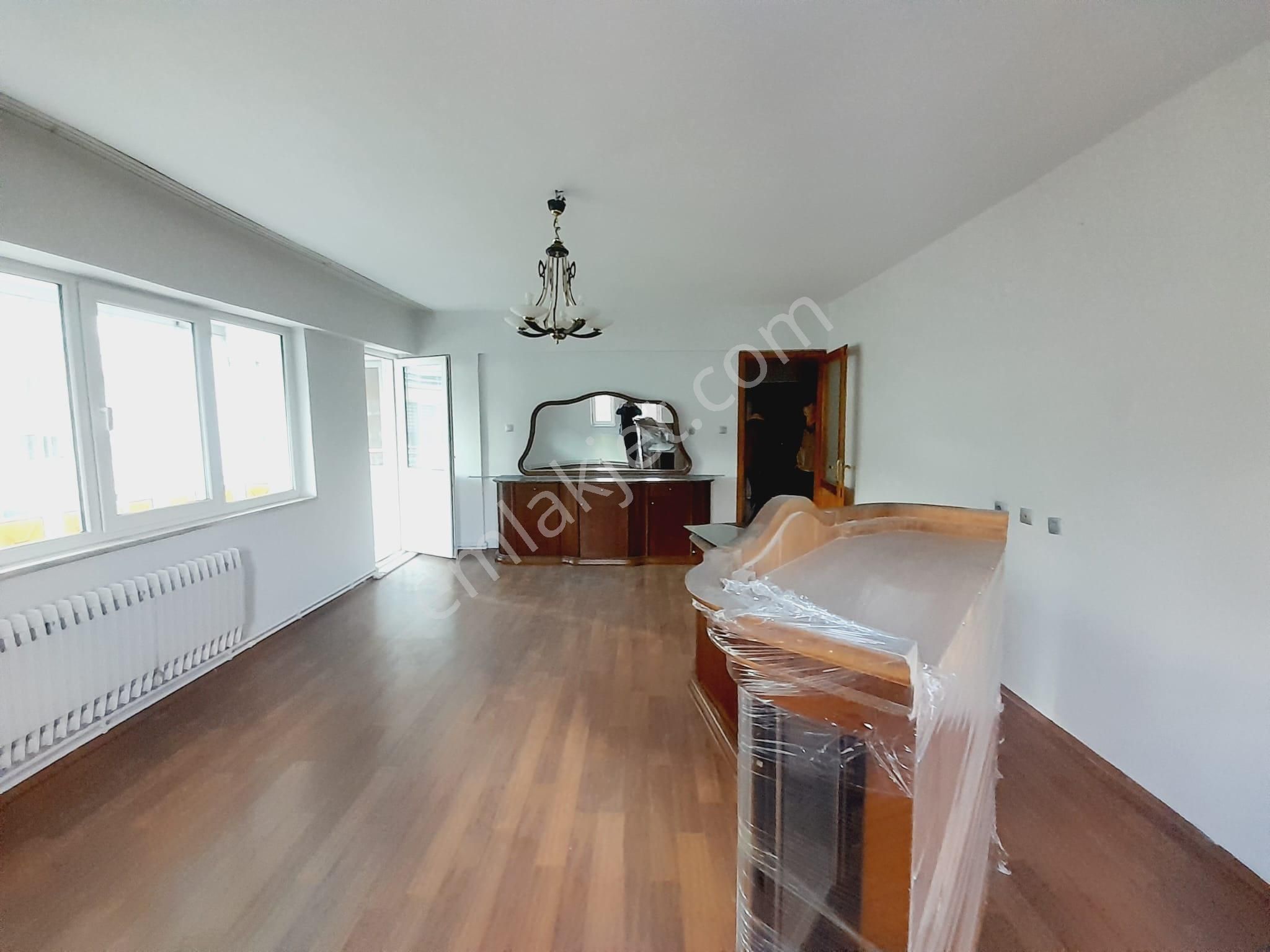 Kaan Emlaktan Kınıklı Bursa Caddesine Yakın Arakat 3+1 Öncephe Depozitosuz Daire - Görsel 22