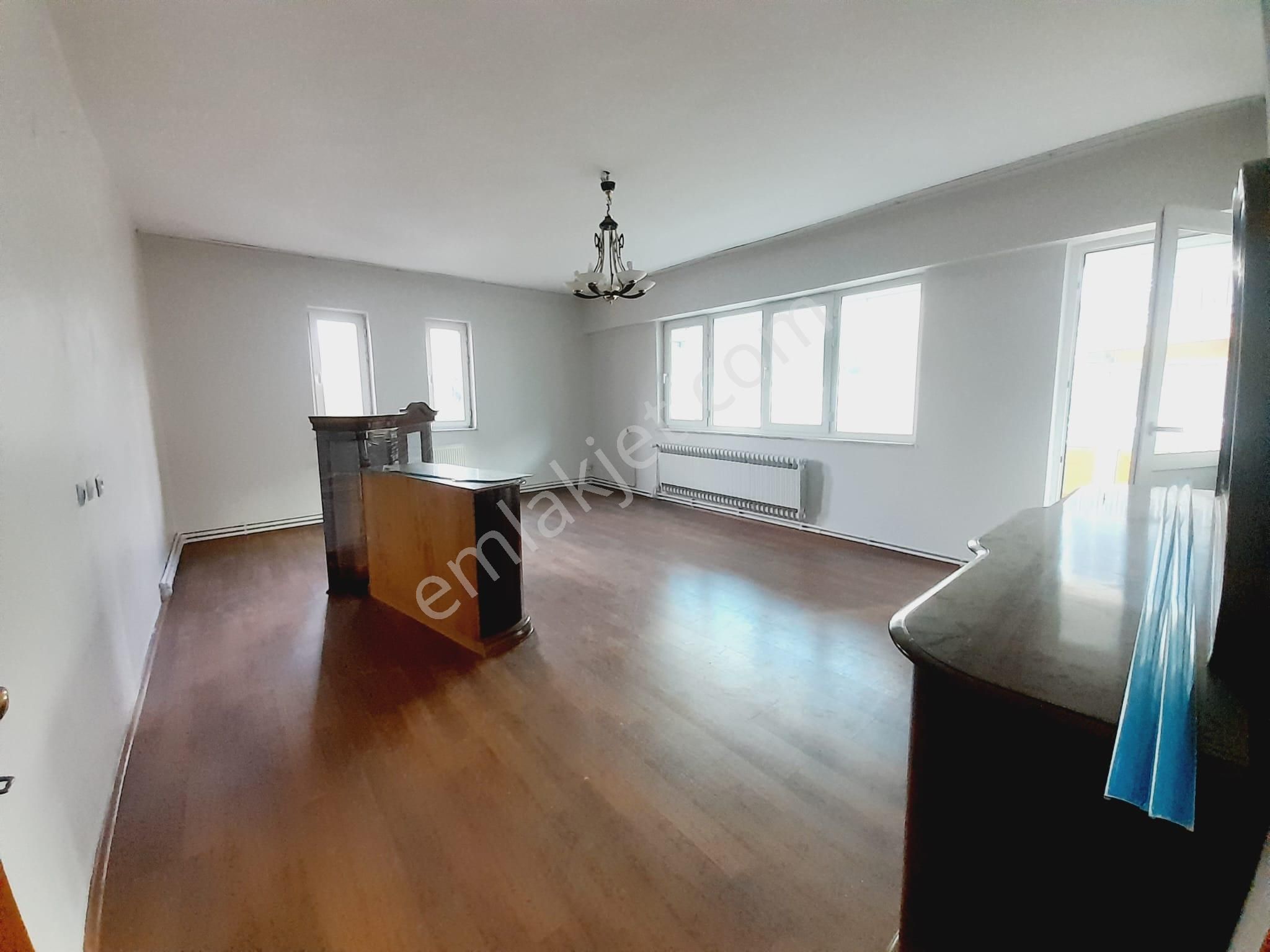 Kaan Emlaktan Kınıklı Bursa Caddesine Yakın Arakat 3+1 Öncephe Depozitosuz Daire - Görsel 21