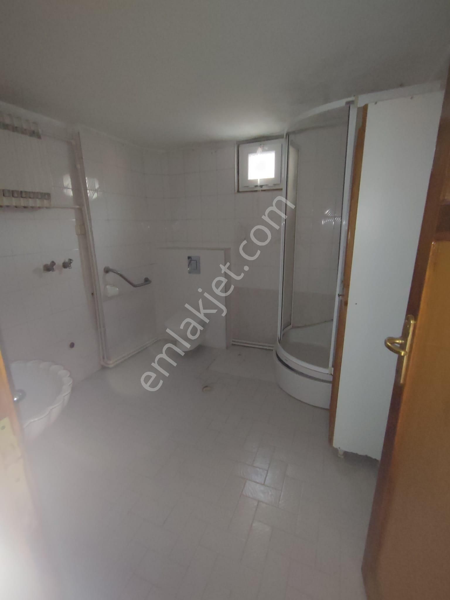 Kaan Emlaktan Kınıklı Bursa Caddesine Yakın Arakat 3+1 Öncephe Depozitosuz Daire - Görsel 4