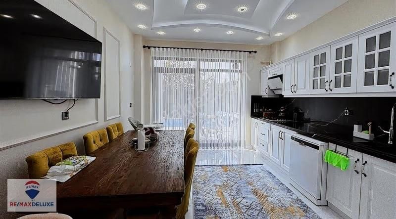 Kartepe Fsm'de Satılık 4+1 Havuzlu Lüks Müstakil Kiralık Villa - Görsel 15