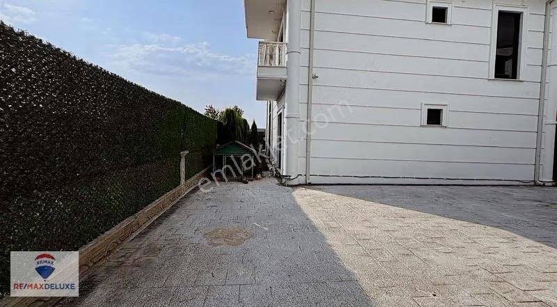 Kartepe Fsm'de Satılık 4+1 Havuzlu Lüks Müstakil Kiralık Villa - Görsel 10