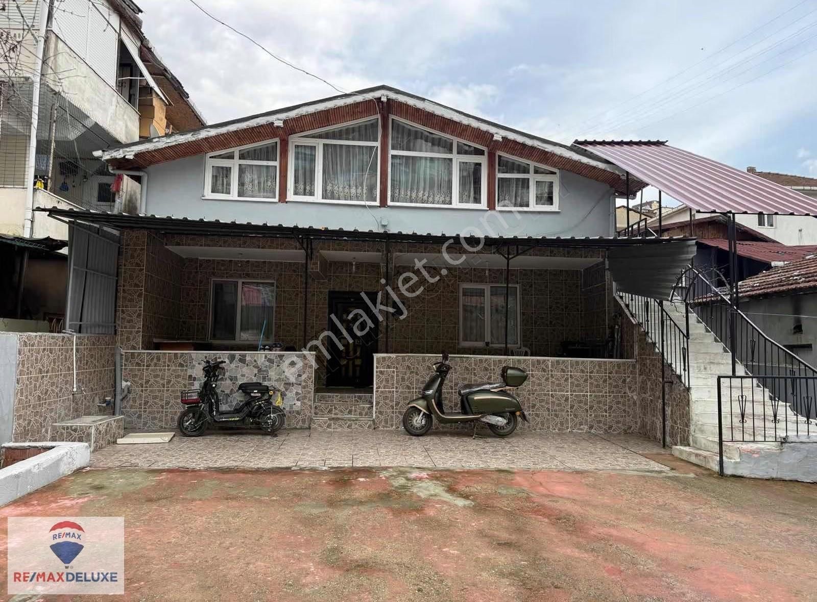 İzmit Yenidoğan Şeref Sokak'ta Satılık Müstakil Ev - Görsel 2