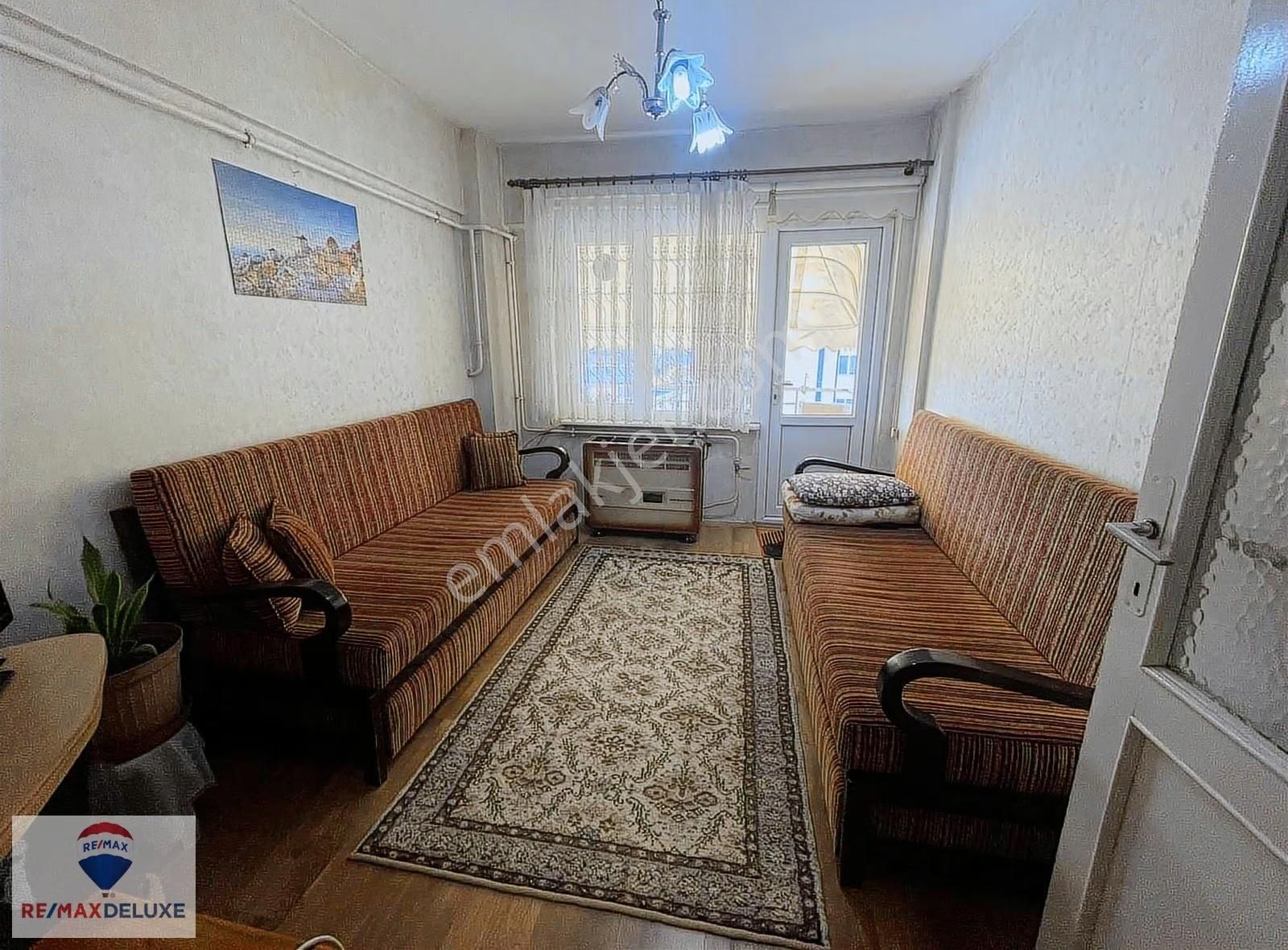 Adapazarı Merkez'de Satılık 3+1 Arakat Daire - Görsel 2