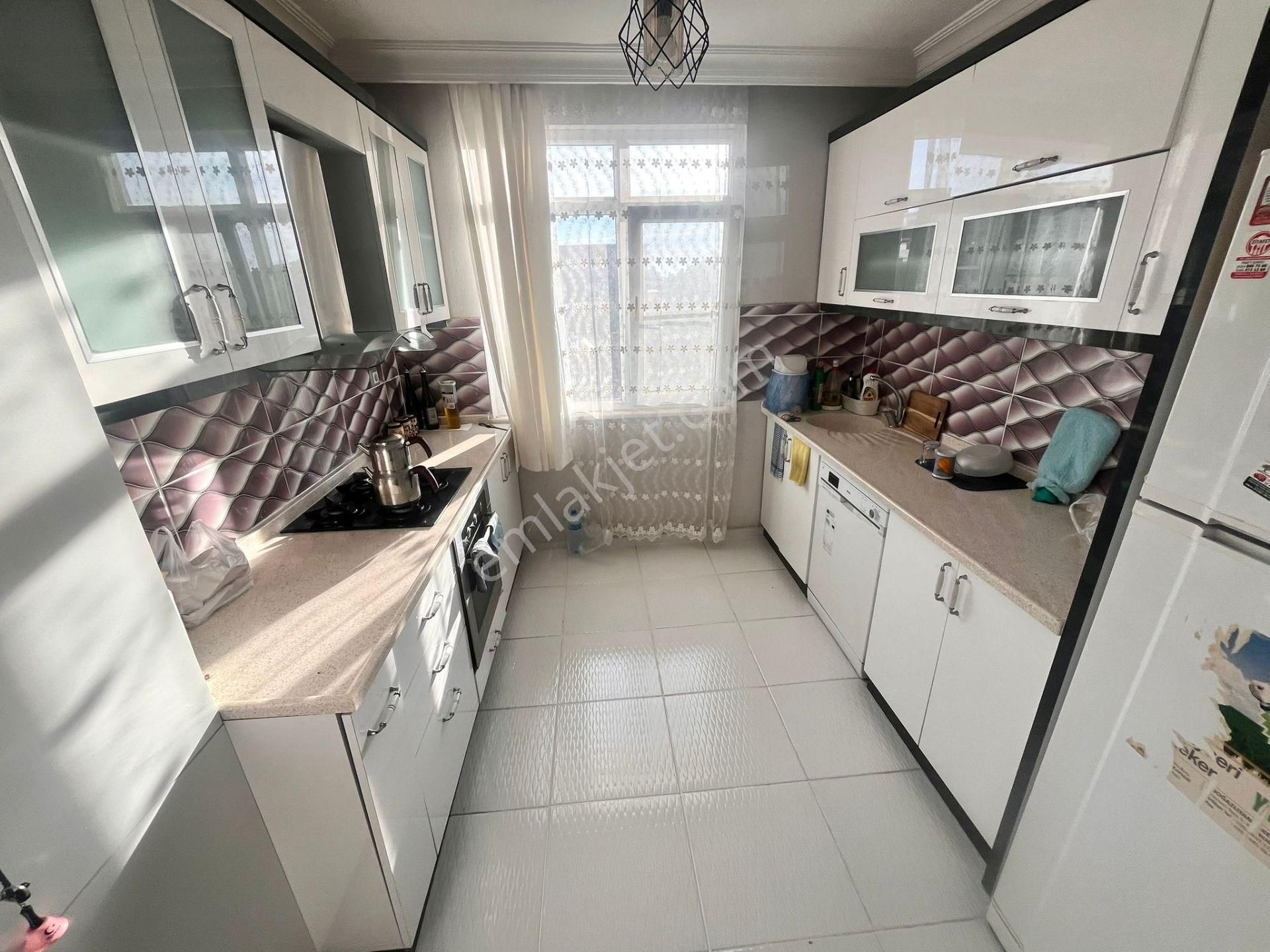 Yüksel'den Kadıköy'de Öncephe İçi Yenilenmiş 2+1 Satılık Daire* - Görsel 4
