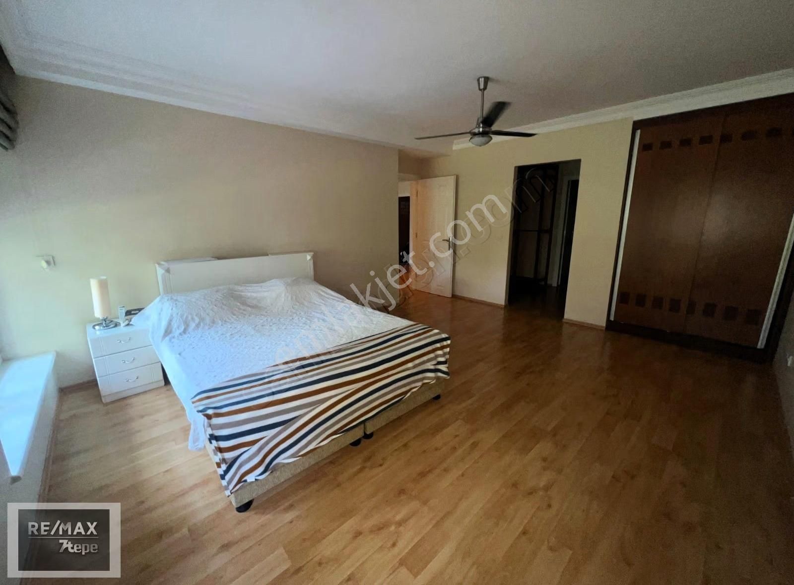 Re/max 7tepeden Acarkentte Br Tipi Havuzlu Kiralık Villa - Görsel 13