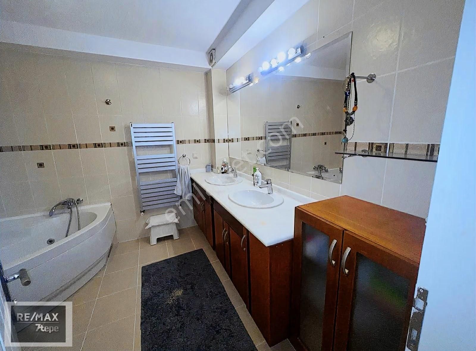 Re/max 7tepeden Acarkentte Br Tipi Havuzlu Kiralık Villa - Görsel 4