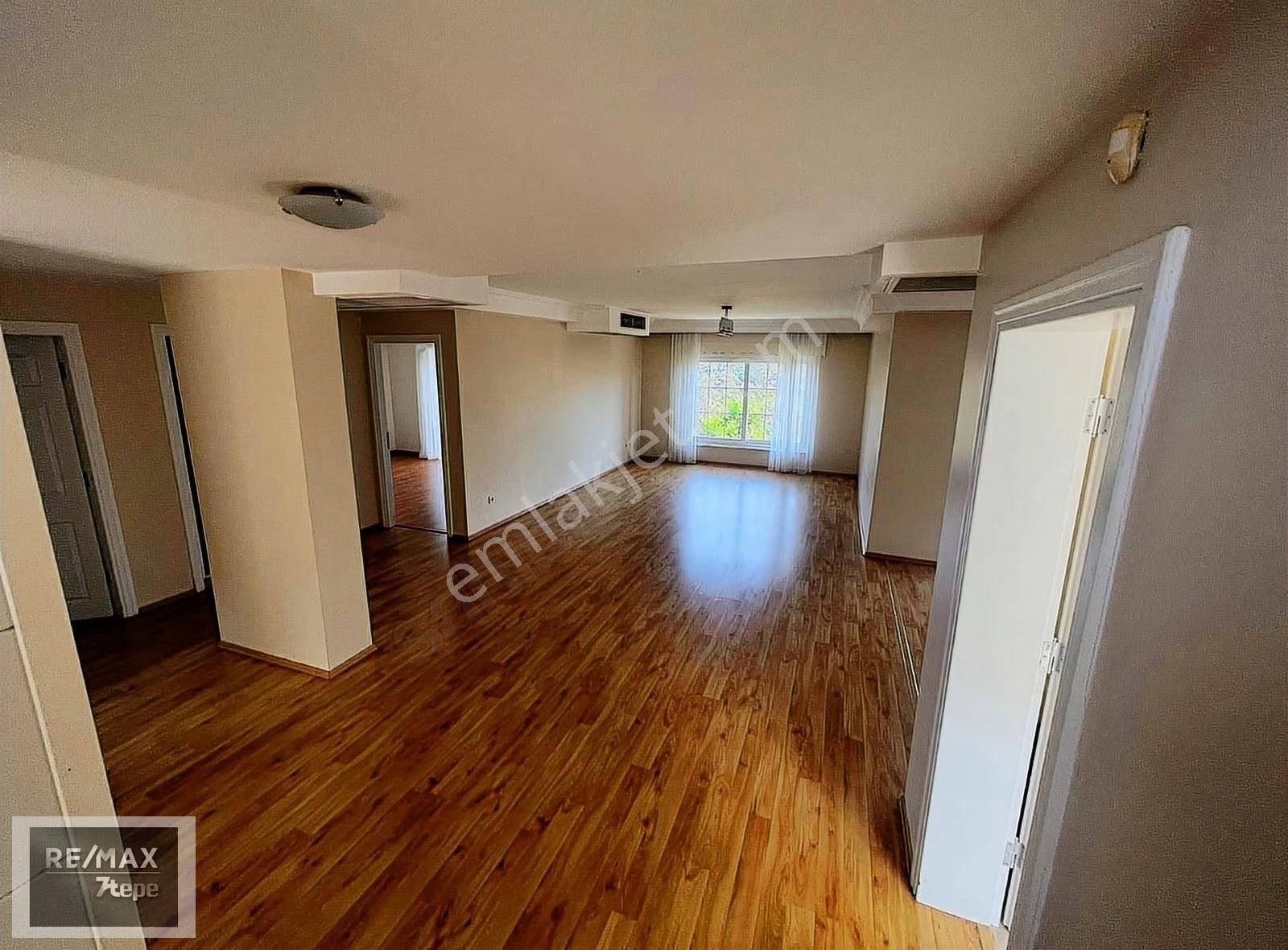 Re/max 7tepeden Acarkentte Br Tipi Havuzlu Kiralık Villa - Görsel 9