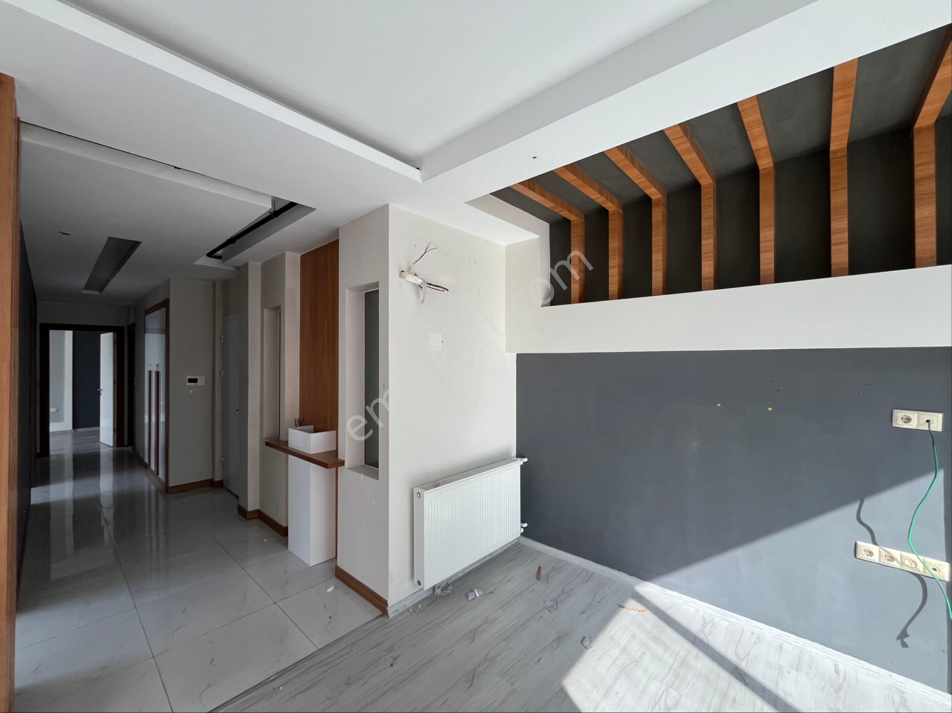 100. Yıl Diş Hastanesi Civarı Kombili Satılık Daire - Görsel 3