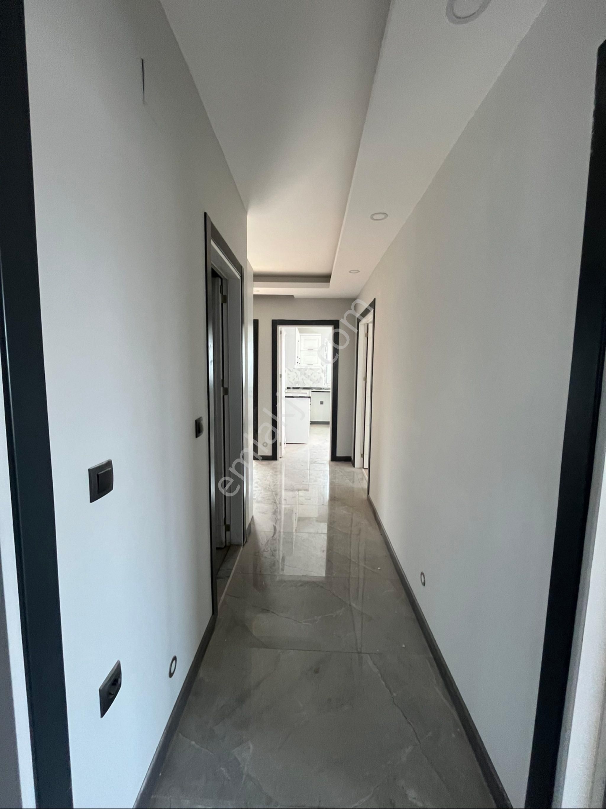 100. Yıl Diş Hastanesi Civarı Kombili Satılık Daire - Görsel 15