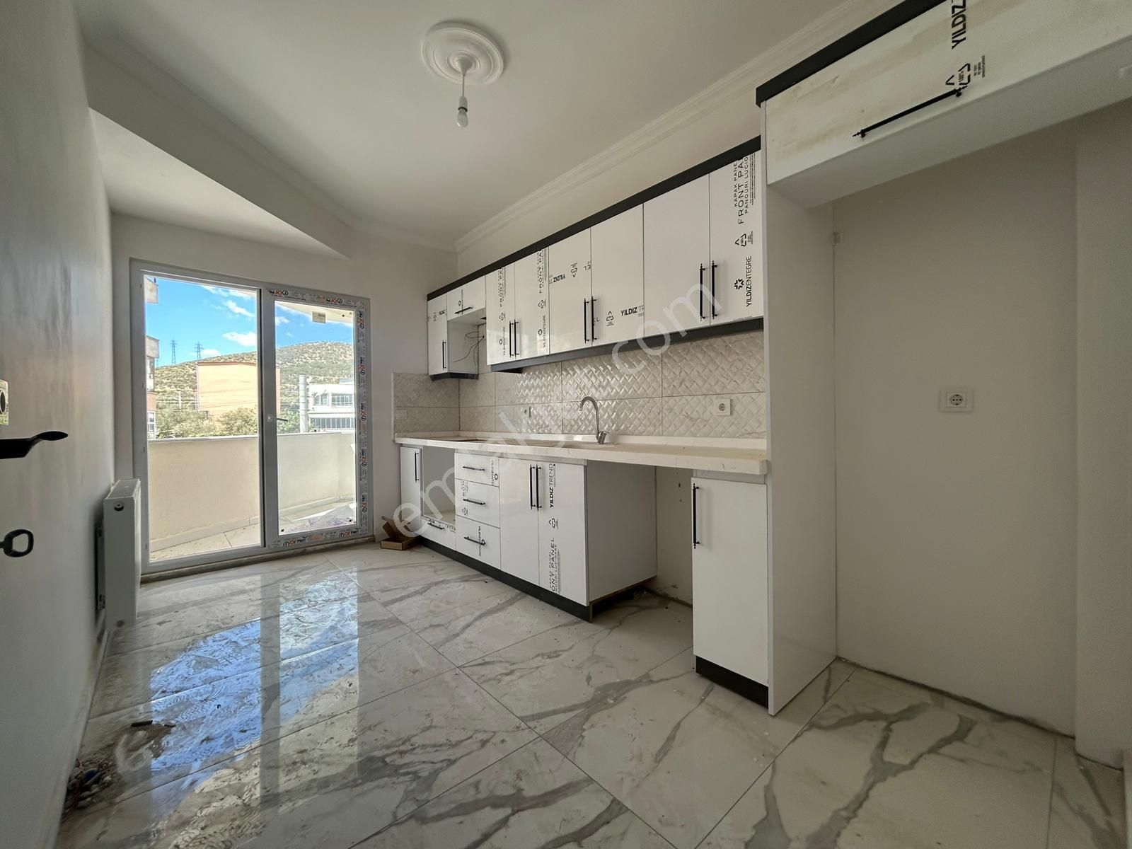▓ Yükselden Edremit'te Satılık Ayrı Mutfaklı Sıfır Lux Fırsat 3+1 Daire - Görsel 3