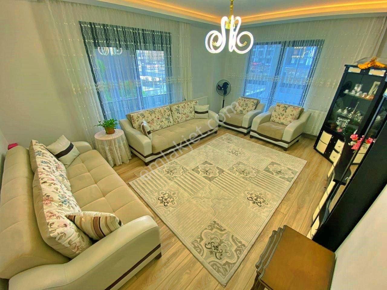 Uytundan Akçayda Cam Balkonlu Ayrı Mutfaklı 2+1 Satılık Daire