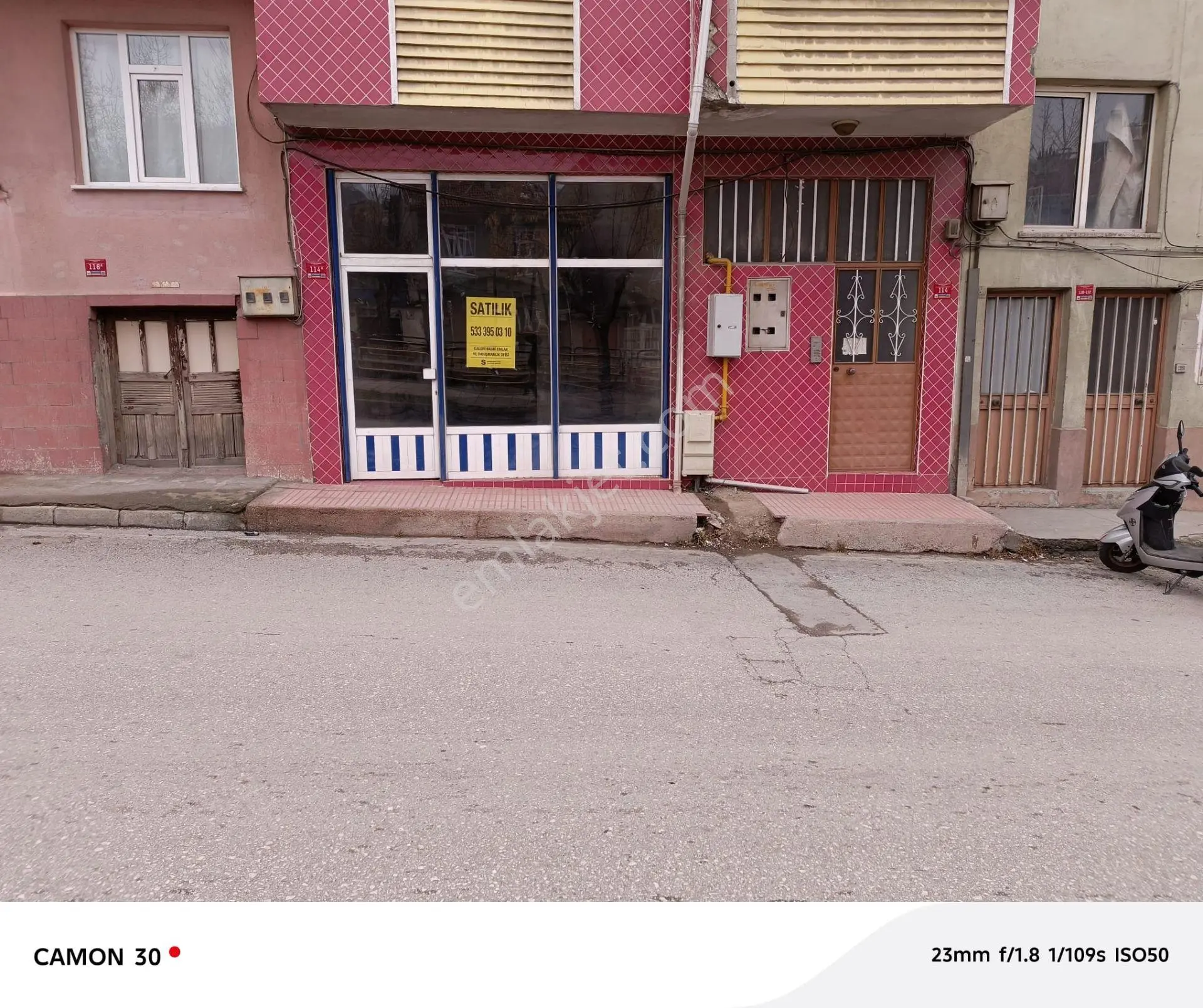 Şeh Mahallesinde Ana Cad.satılık Daire
