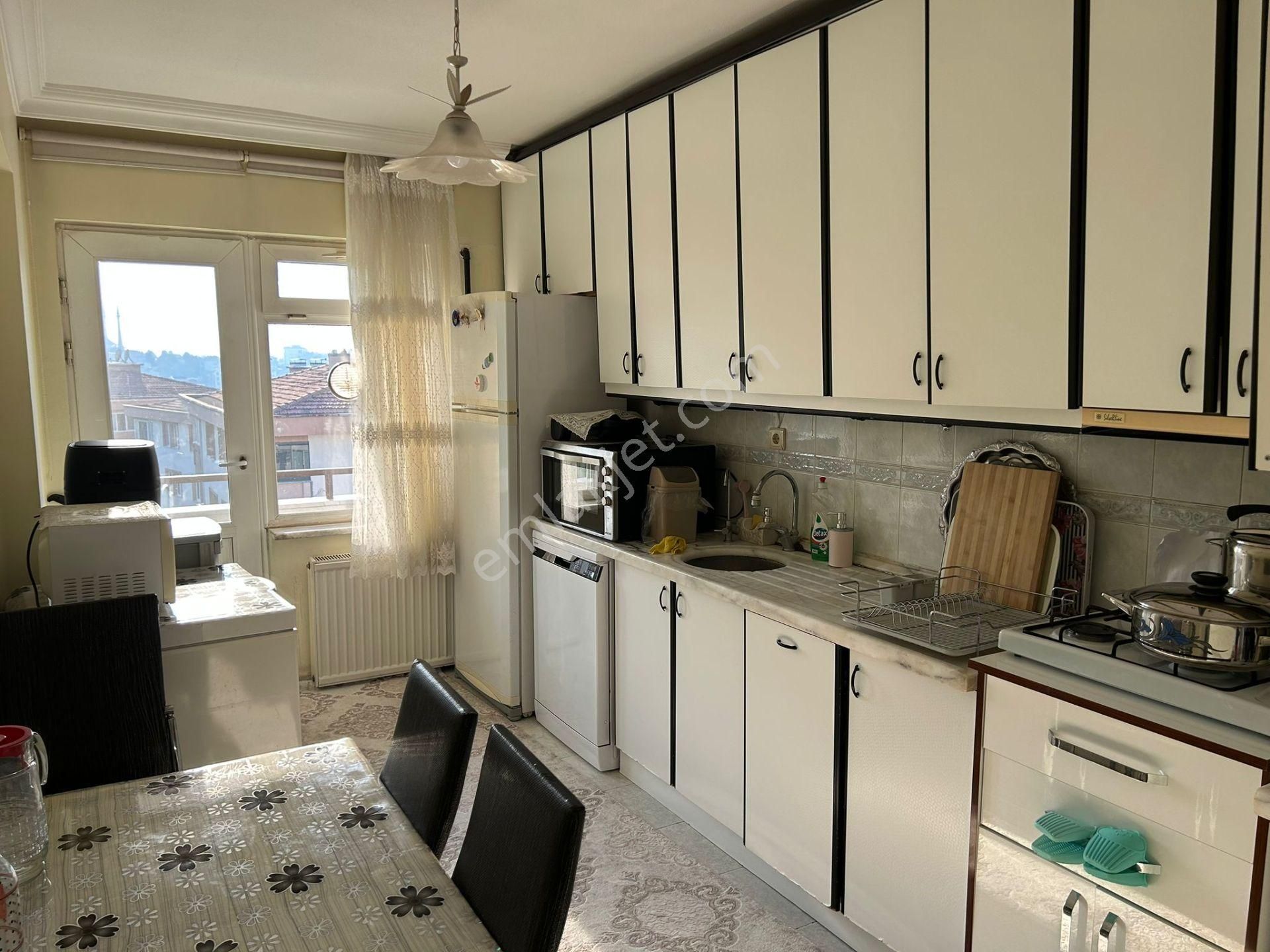 Barış Mahallesi Fsm Metro İstasyonuna Yakın, Havuzlu 3+1 Daire - Görsel 2