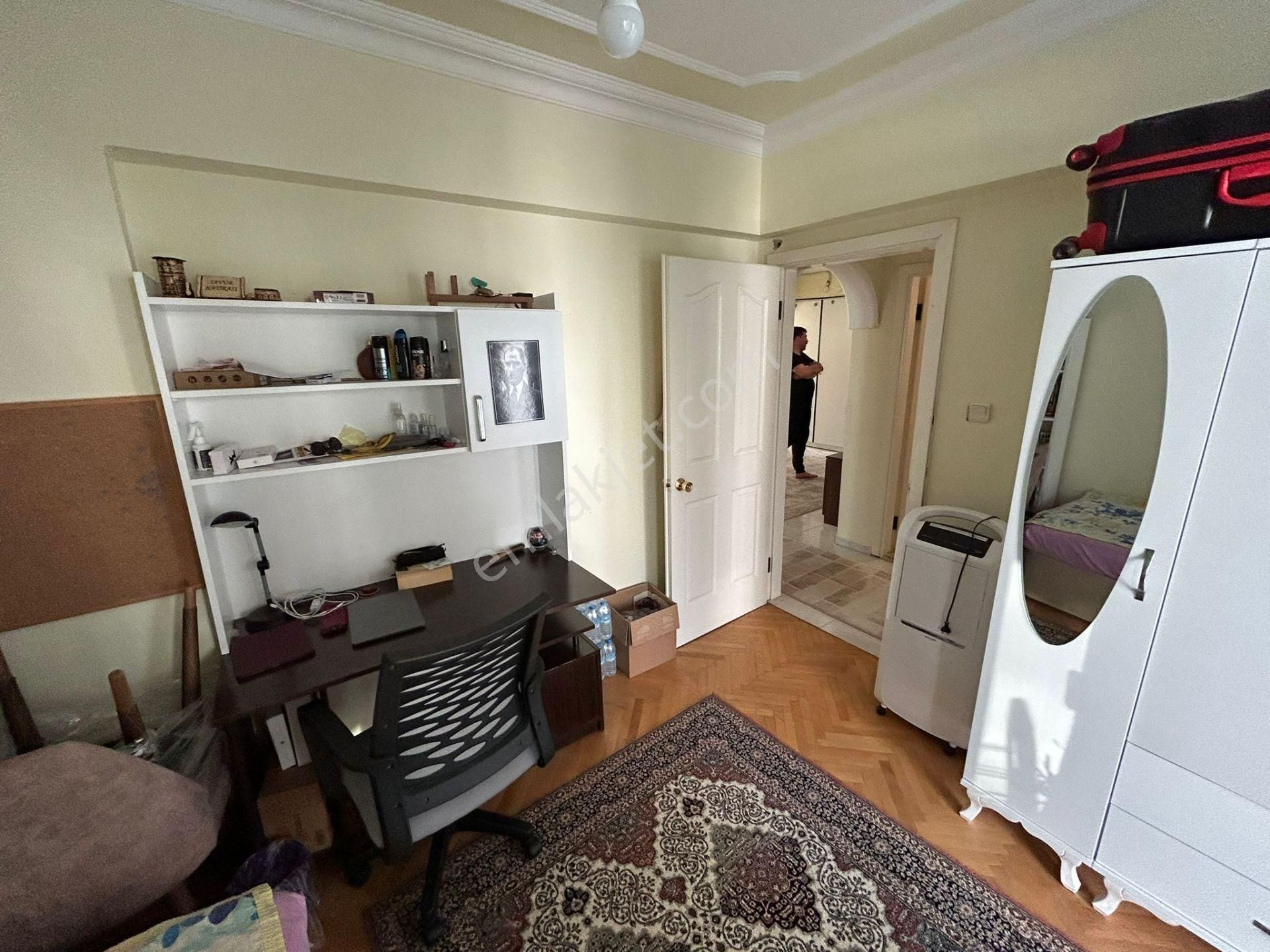 Barış Mahallesi Fsm Metro İstasyonuna Yakın, Havuzlu 3+1 Daire - Görsel 10