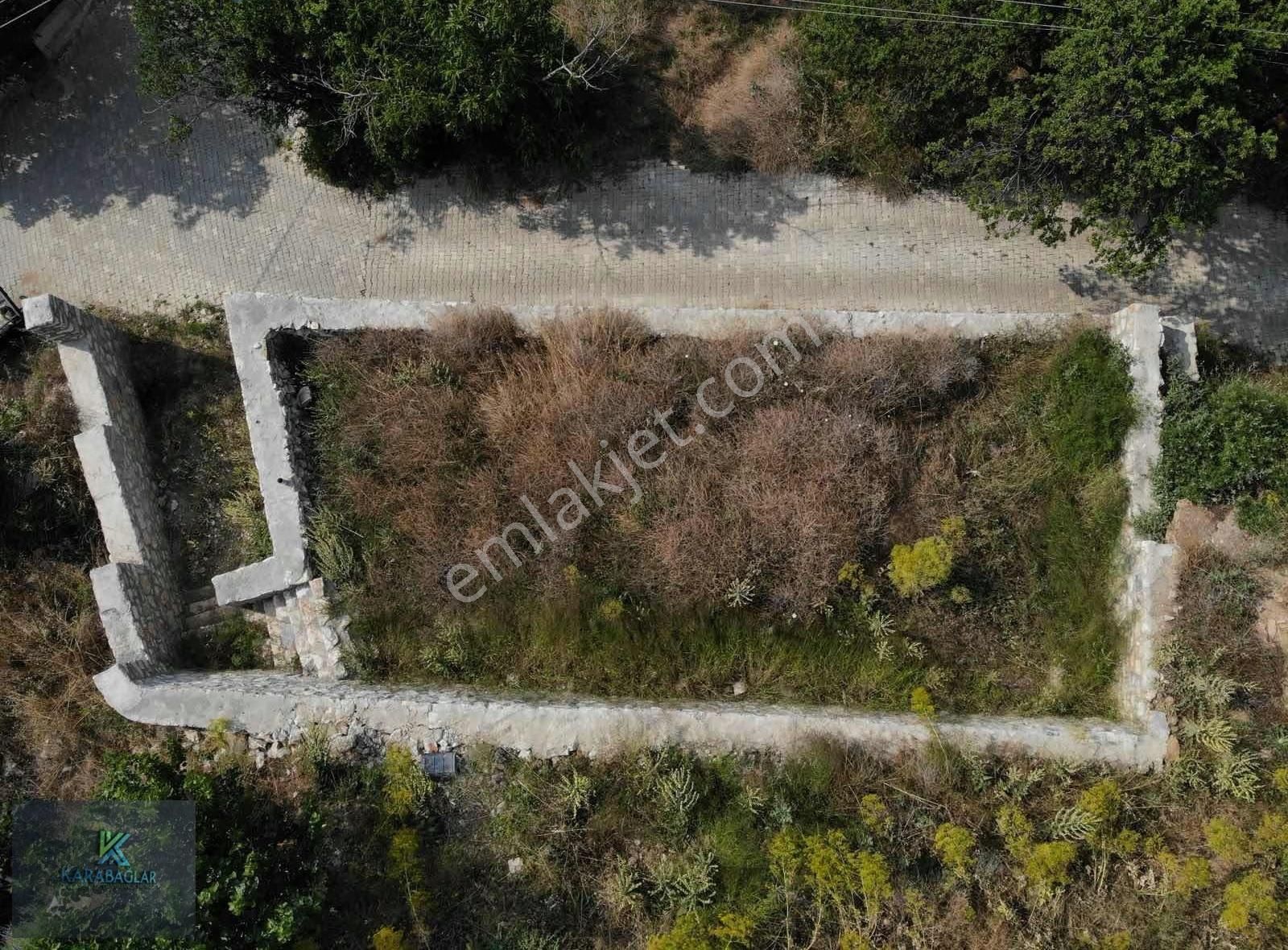 Acil !! Köyiçi İmarlı 223m2 Taş Duvar Örülü Yola Cepheli - Görsel 2