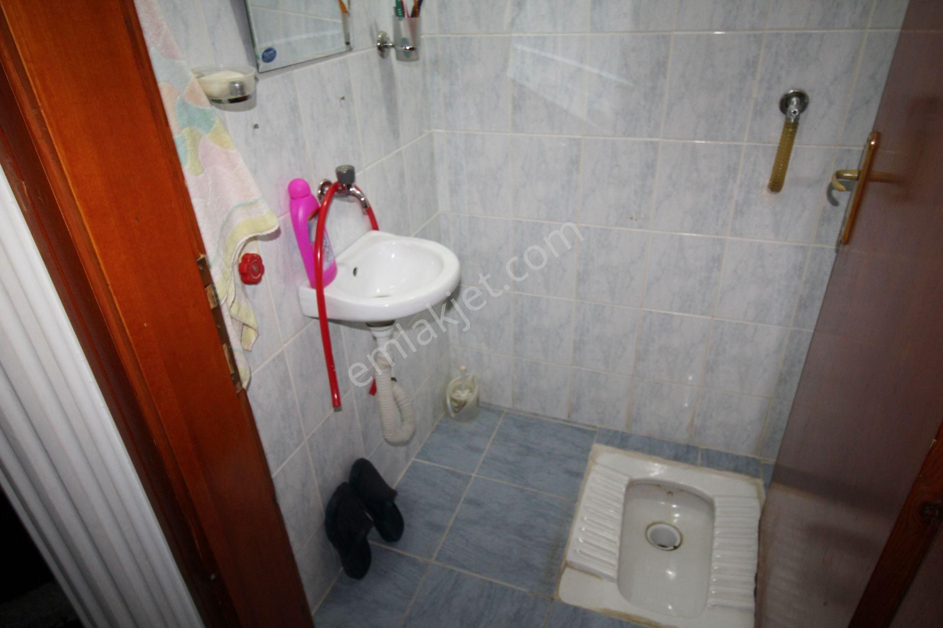 Krc'den Harika Lokasyonda 3+1 Ön Cephe Satılık Daire - Görsel 16