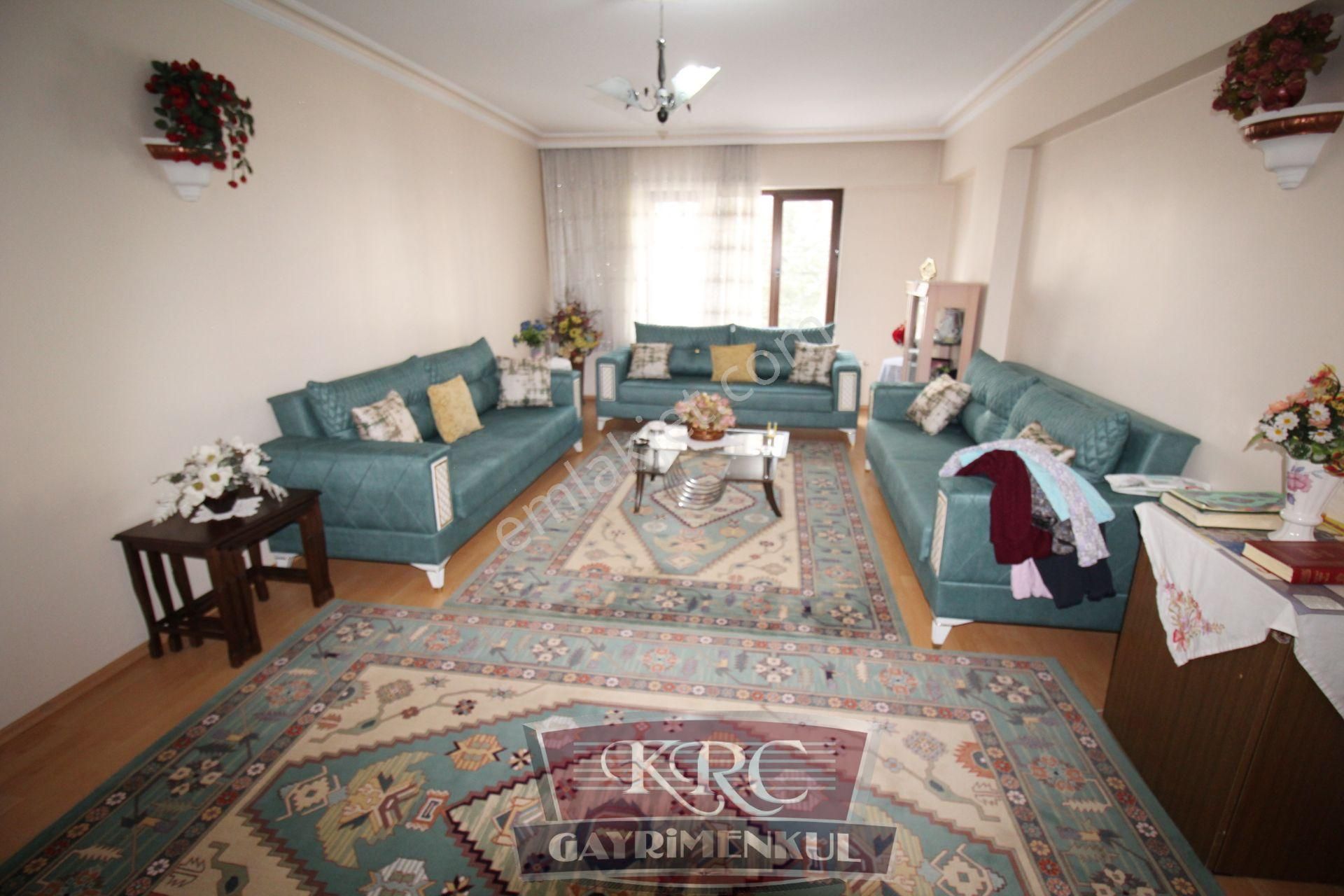 Krc'den Harika Lokasyonda 3+1 Ön Cephe Satılık Daire