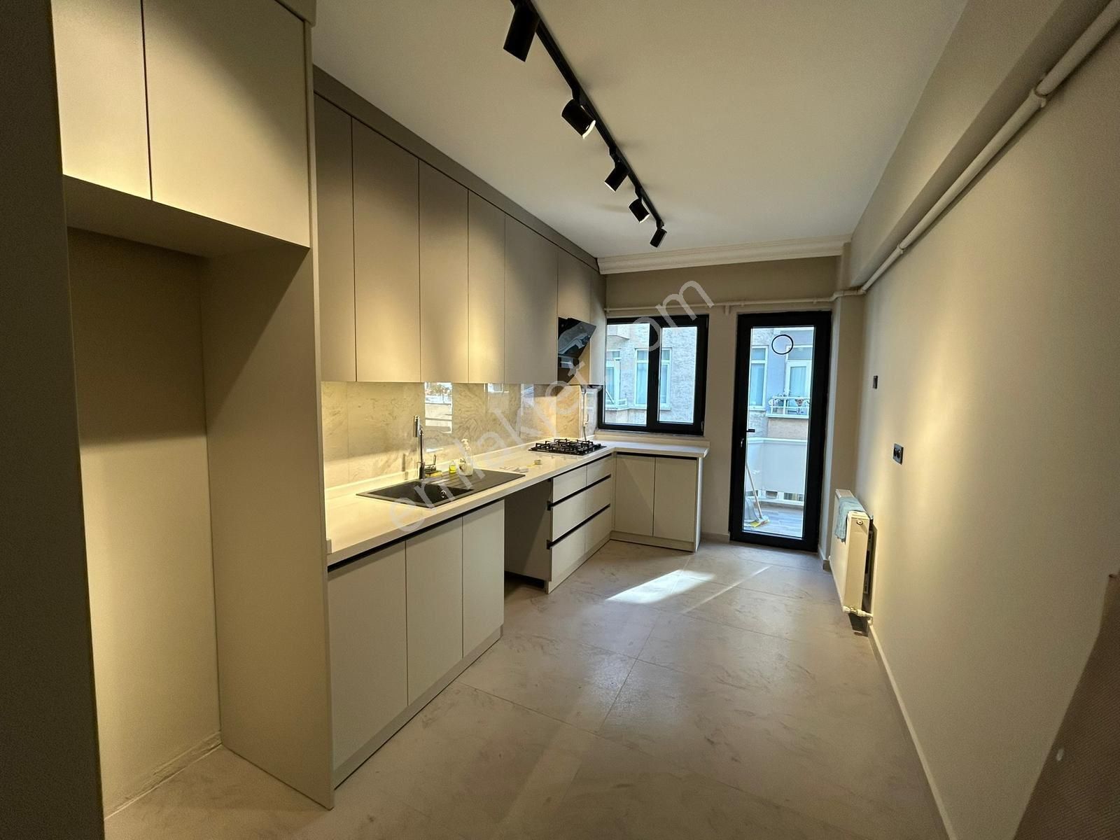 Furkan Emlaktan Liman Mh 3+1 135m2 3.kat İçi Lüx Yapım Asansörlü Krediye Uygun Kupon Daire