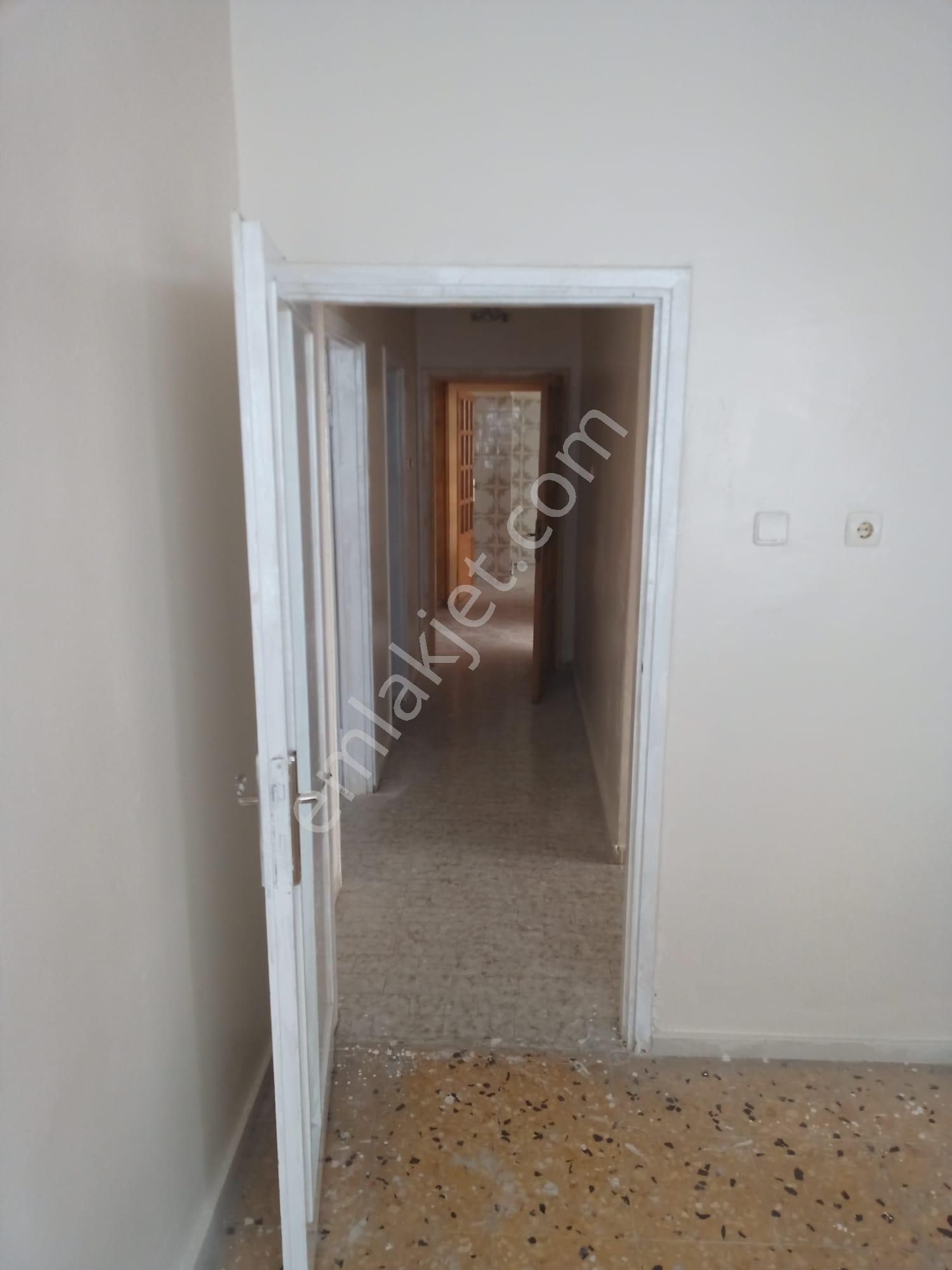 İnönü Mahallesinde 3+1 Geniş Oturum Merkezi Lokasyon Daire - Görsel 12