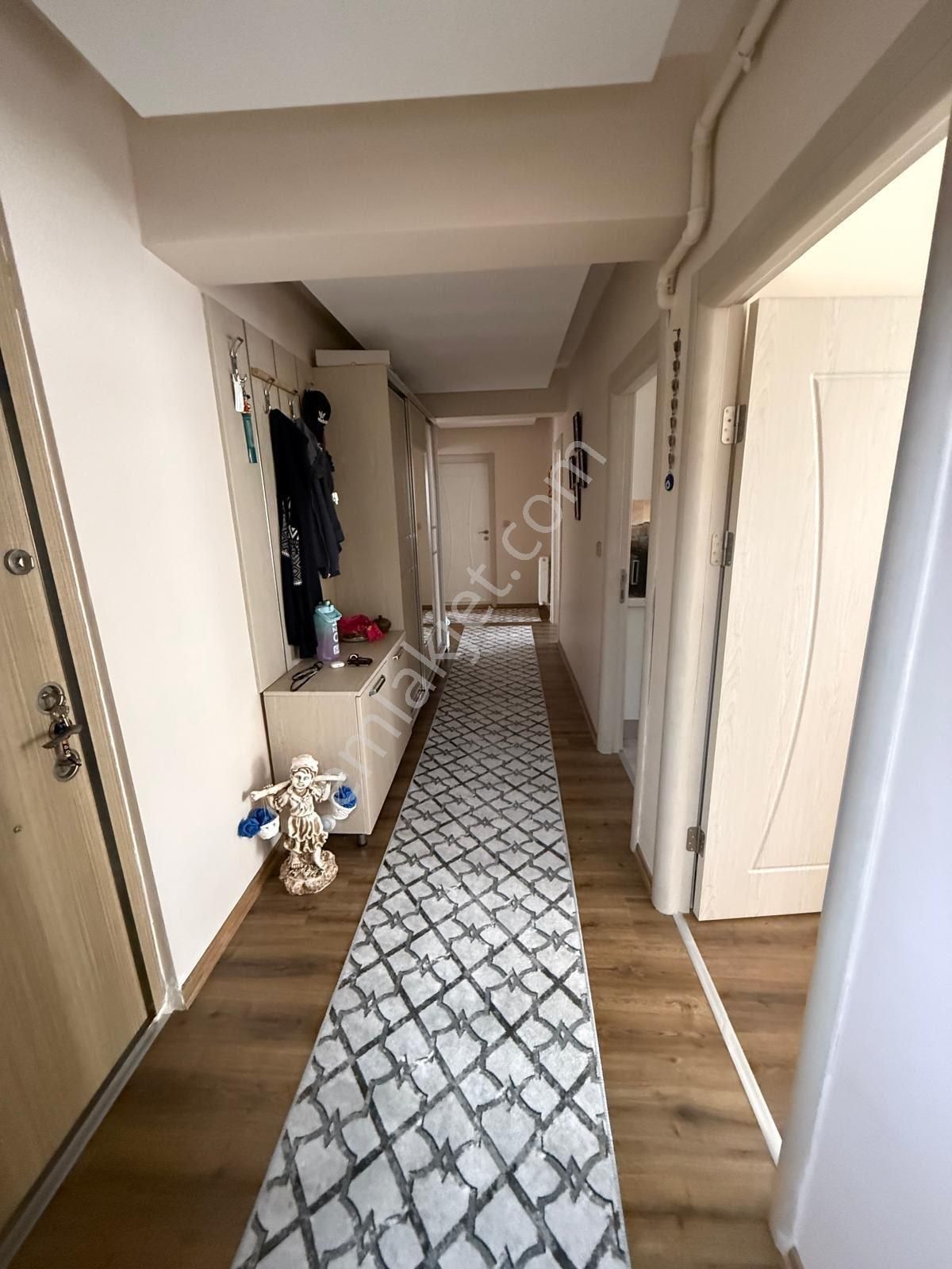 Sahibinden Merkez Konumlu Geniş Metrekareli 3+1 - Görsel 14