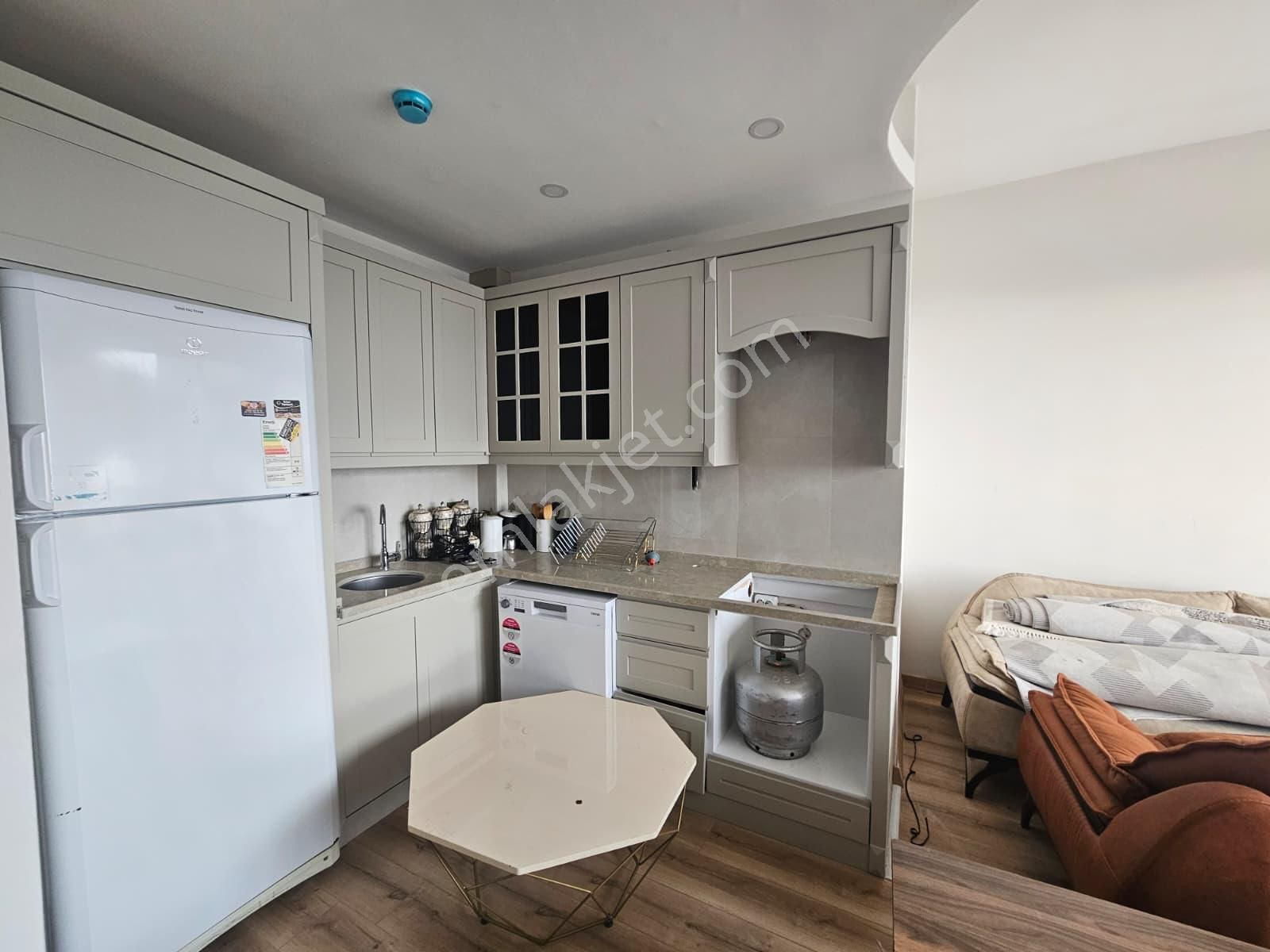 Karınca'dan Eski Mezitli'de Yeni Eşyalı Sıfır Yapılı Sitede 2+1 Kiralık!